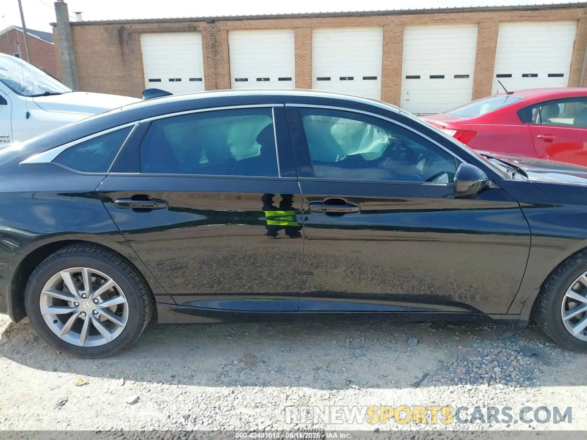 13 Photograph of a damaged car 1HGCV1F18NA009097 HONDA ACCORD 2022