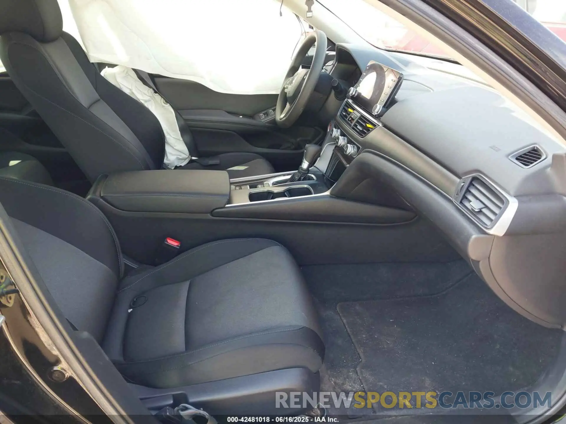 5 Photograph of a damaged car 1HGCV1F18NA009097 HONDA ACCORD 2022