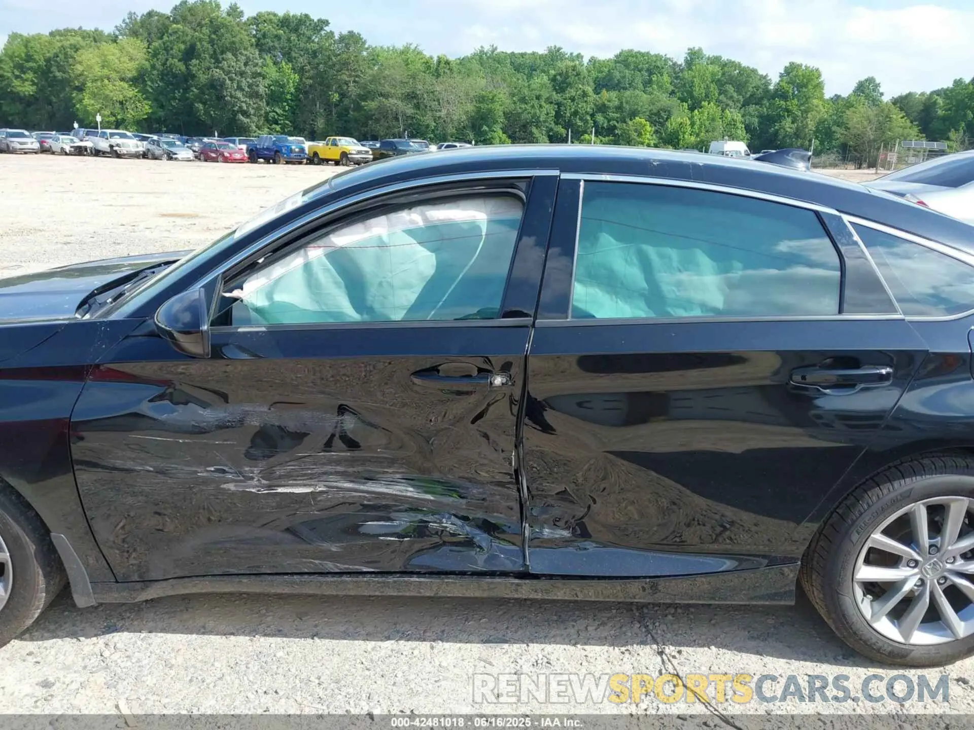 6 Photograph of a damaged car 1HGCV1F18NA009097 HONDA ACCORD 2022