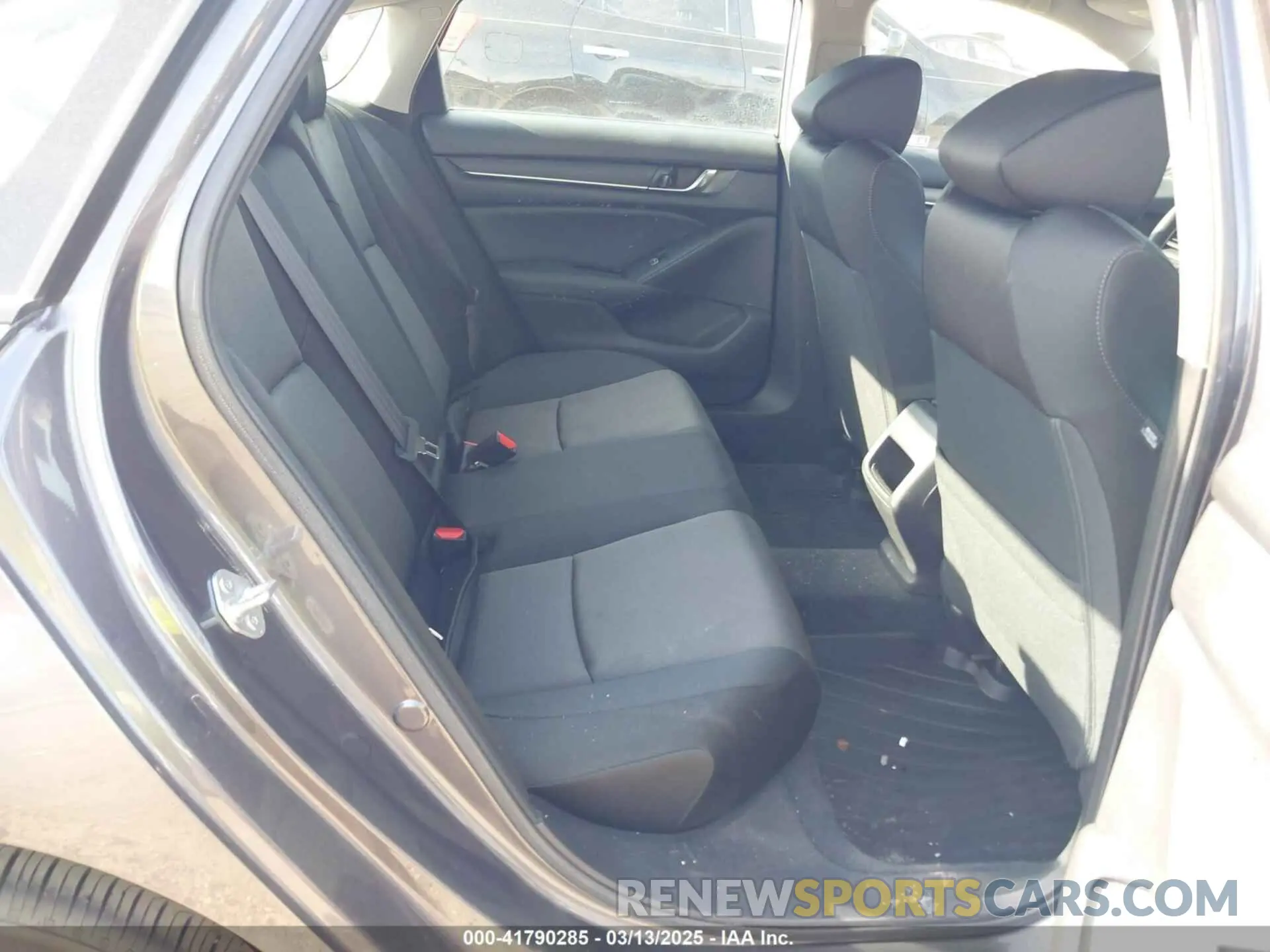 8 Photograph of a damaged car 1HGCV1F19NA011246 HONDA ACCORD 2022