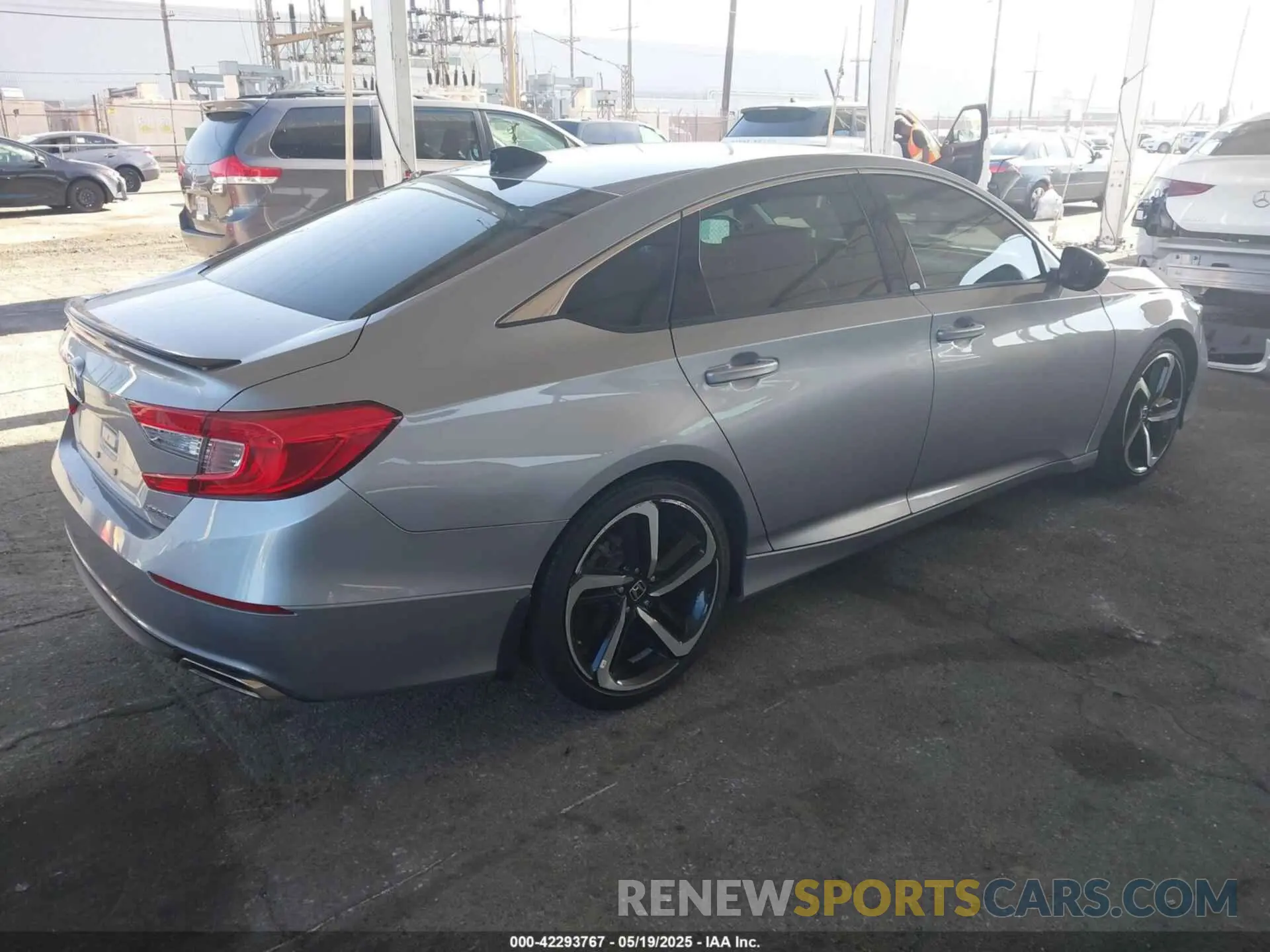 4 Photograph of a damaged car 1HGCV1F30NA032908 HONDA ACCORD 2022
