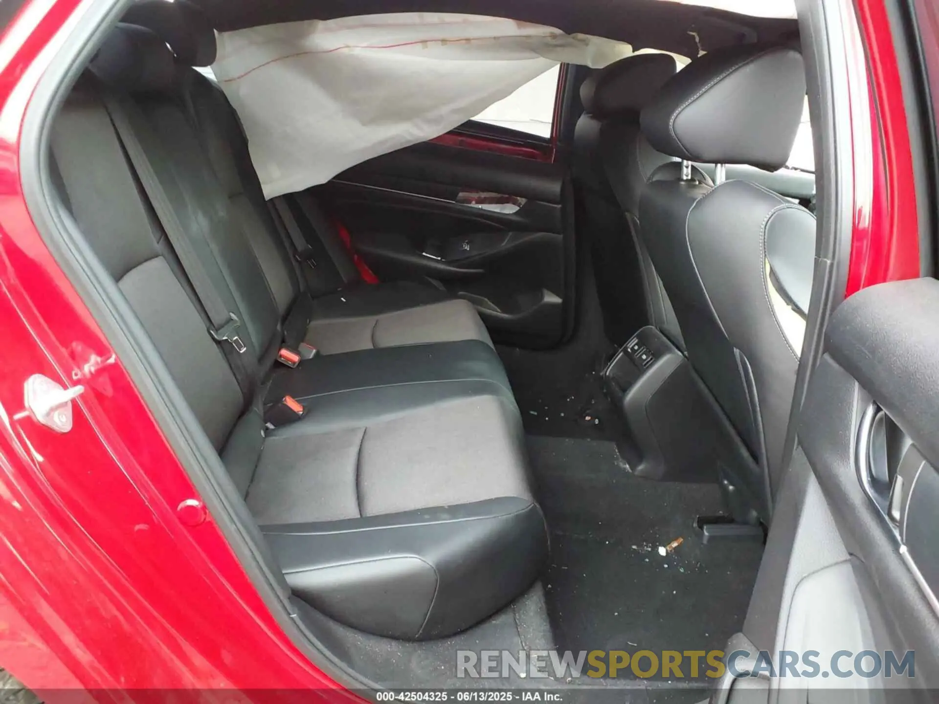 8 Photograph of a damaged car 1HGCV1F30NA048963 HONDA ACCORD 2022