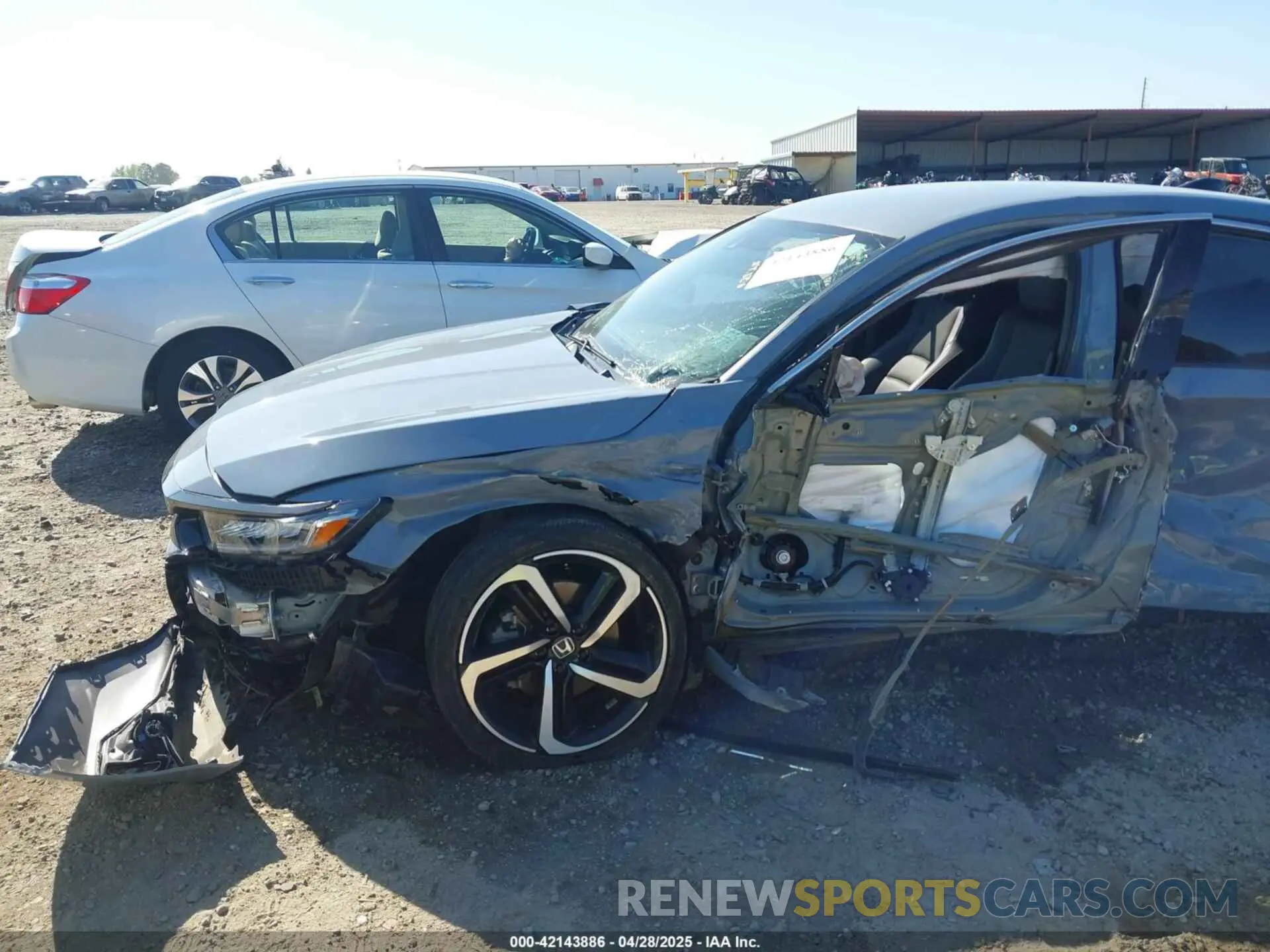 6 Photograph of a damaged car 1HGCV1F30NA083079 HONDA ACCORD 2022