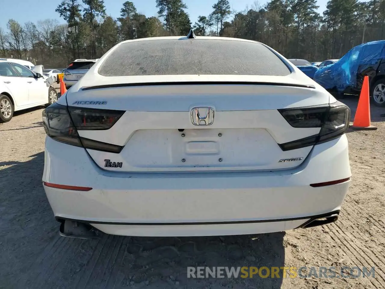 6 Photograph of a damaged car 1HGCV1F30NA083518 HONDA ACCORD 2022