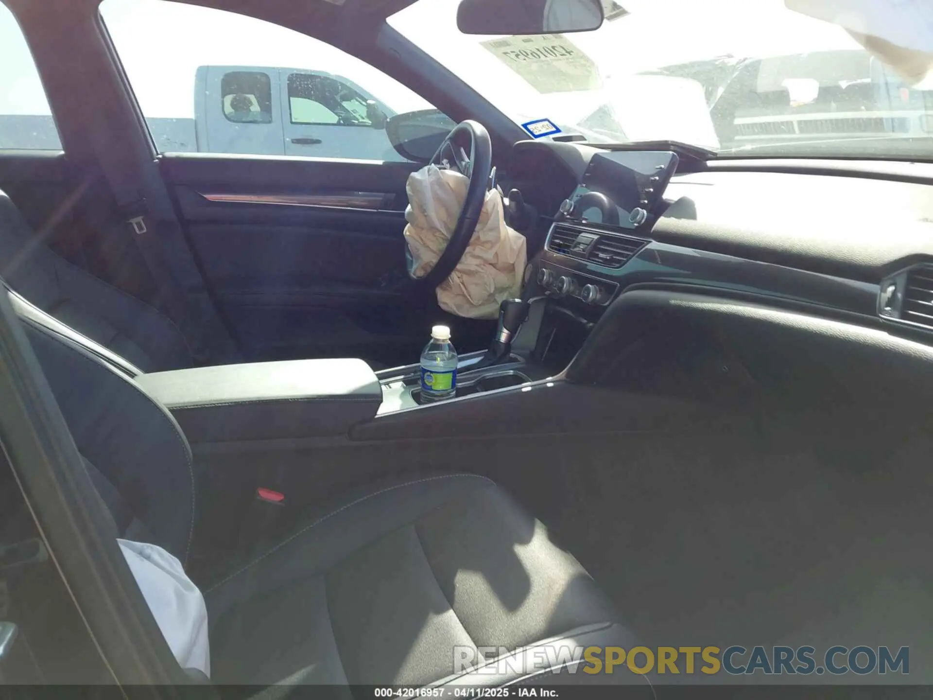 5 Photograph of a damaged car 1HGCV1F30NA094695 HONDA ACCORD 2022