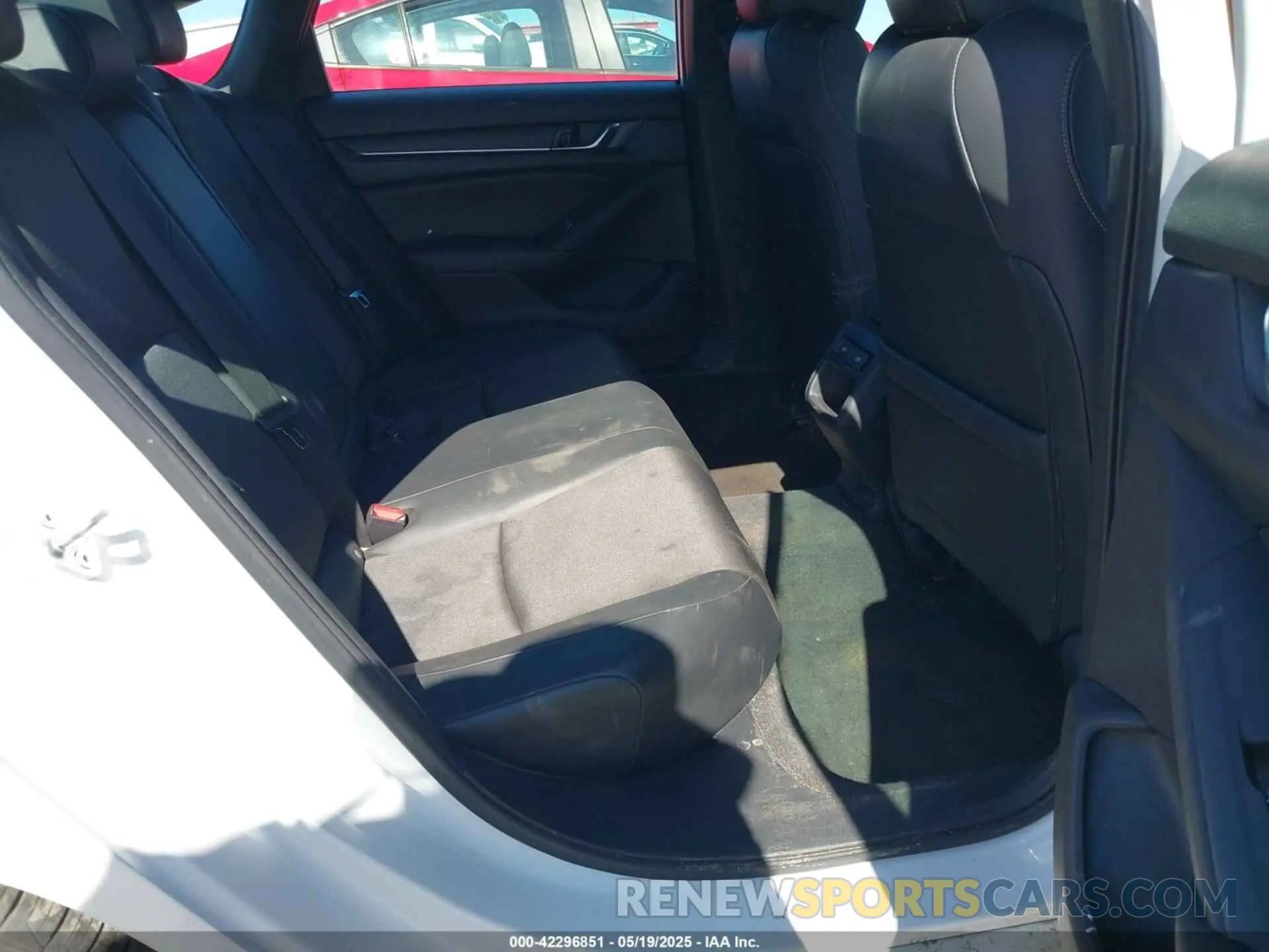 8 Photograph of a damaged car 1HGCV1F30NA100916 HONDA ACCORD 2022