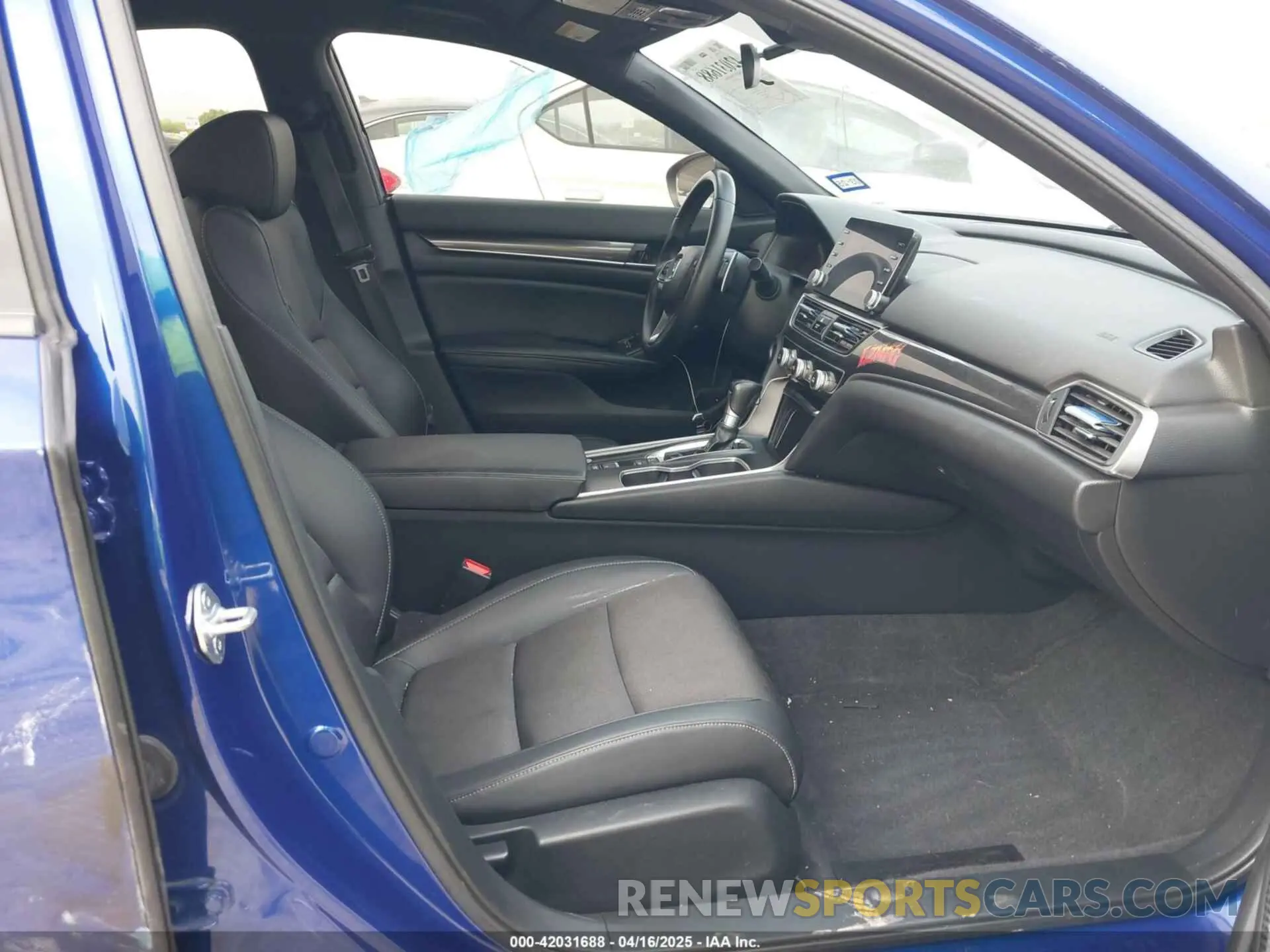 5 Photograph of a damaged car 1HGCV1F30NA110555 HONDA ACCORD 2022