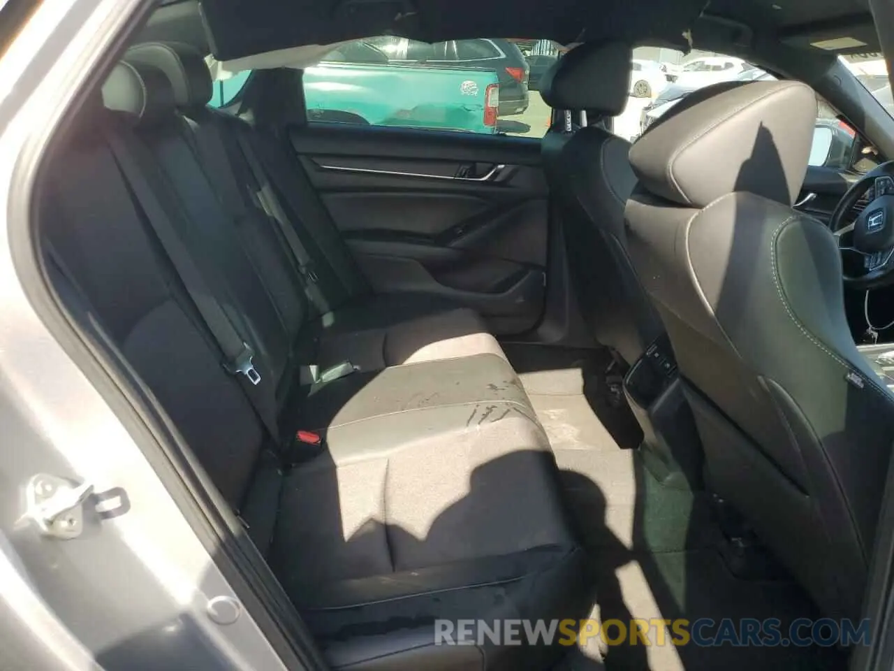 10 Photograph of a damaged car 1HGCV1F31NA002347 HONDA ACCORD 2022