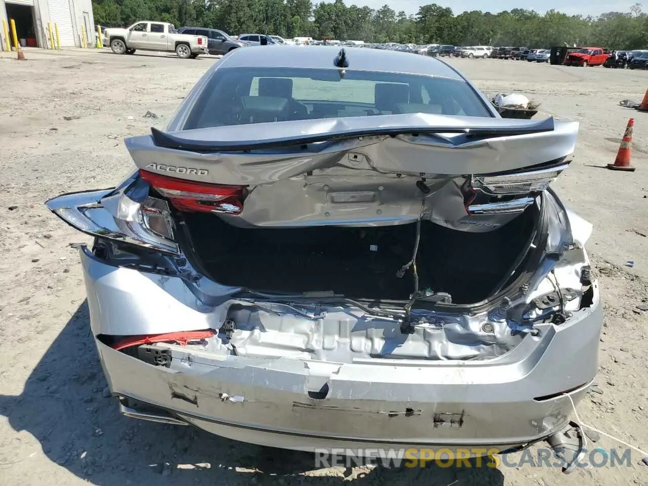 6 Photograph of a damaged car 1HGCV1F31NA014854 HONDA ACCORD 2022