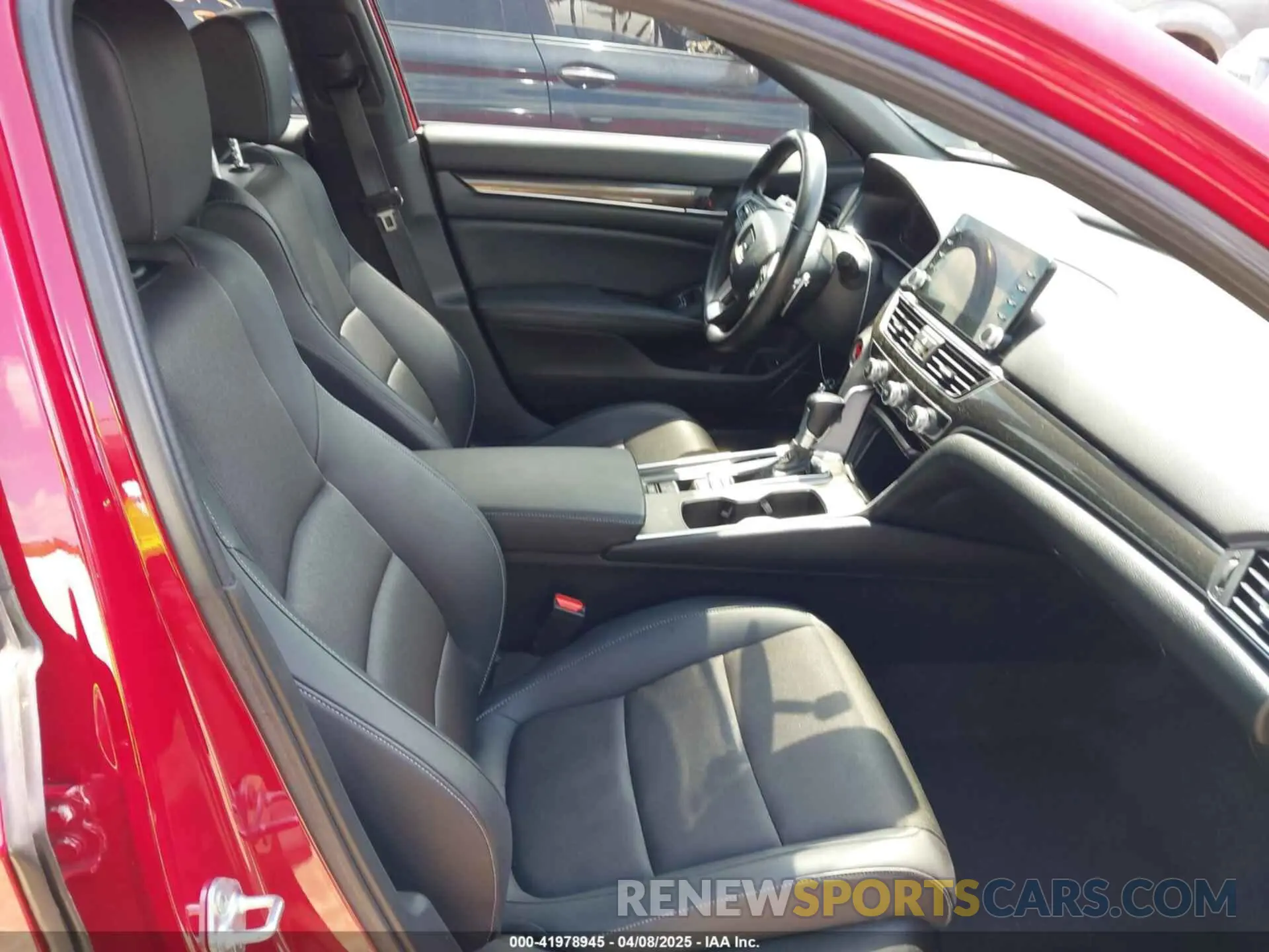 5 Photograph of a damaged car 1HGCV1F31NA018662 HONDA ACCORD 2022