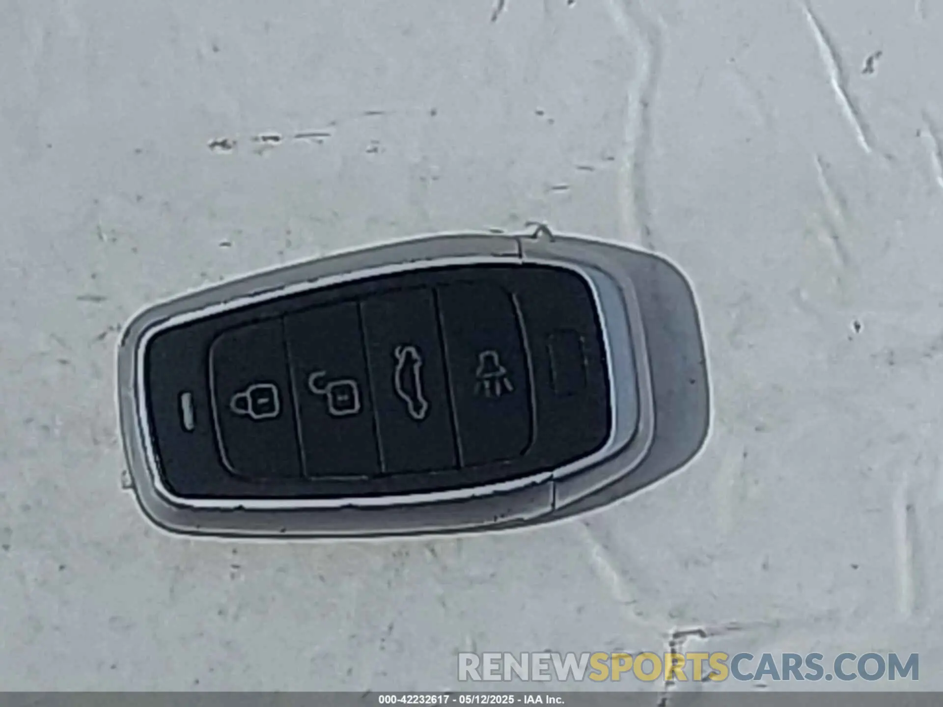 11 Photograph of a damaged car 1HGCV1F31NA018743 HONDA ACCORD 2022