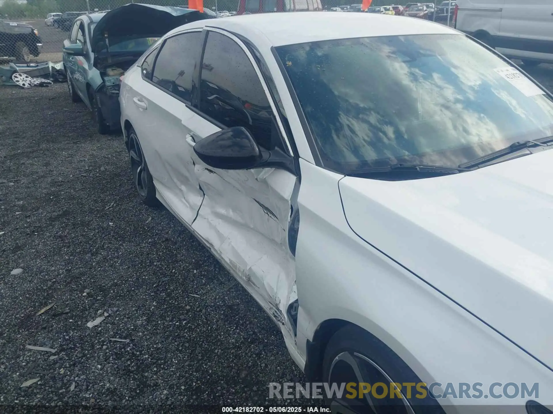 6 Photograph of a damaged car 1HGCV1F31NA046378 HONDA ACCORD 2022