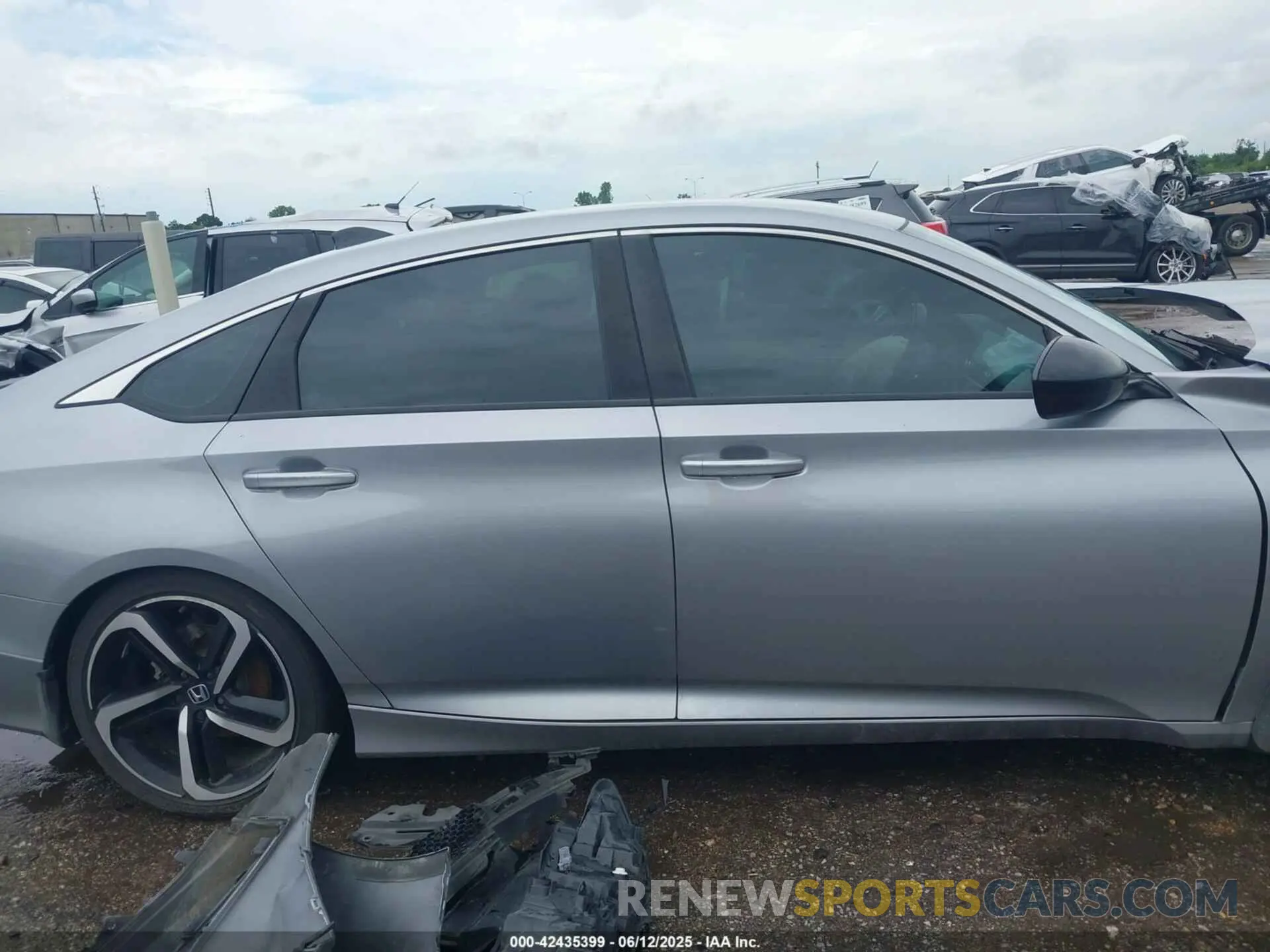14 Photograph of a damaged car 1HGCV1F31NA050222 HONDA ACCORD 2022