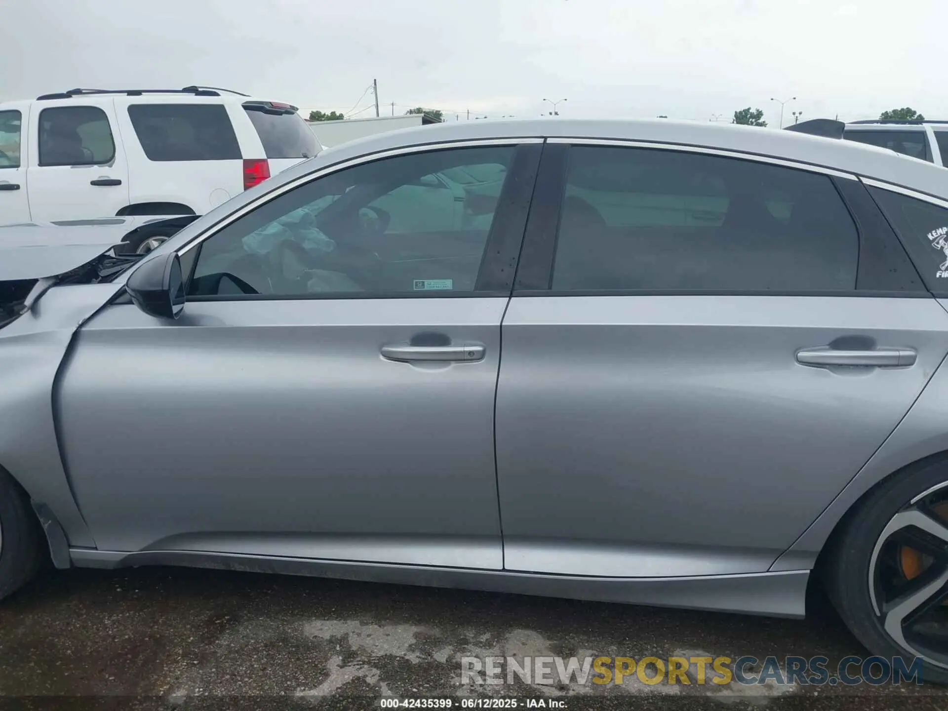 15 Photograph of a damaged car 1HGCV1F31NA050222 HONDA ACCORD 2022