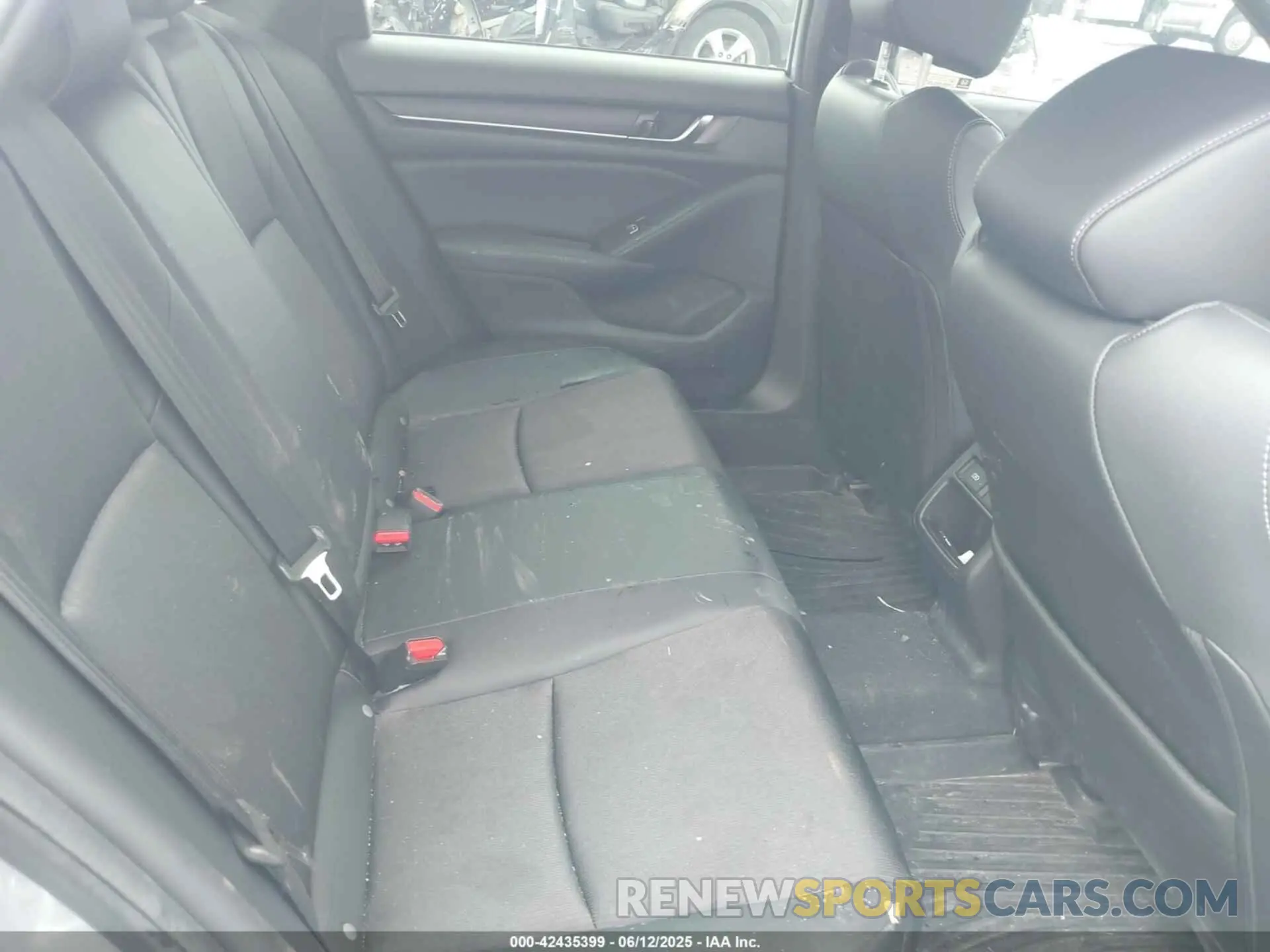 8 Photograph of a damaged car 1HGCV1F31NA050222 HONDA ACCORD 2022