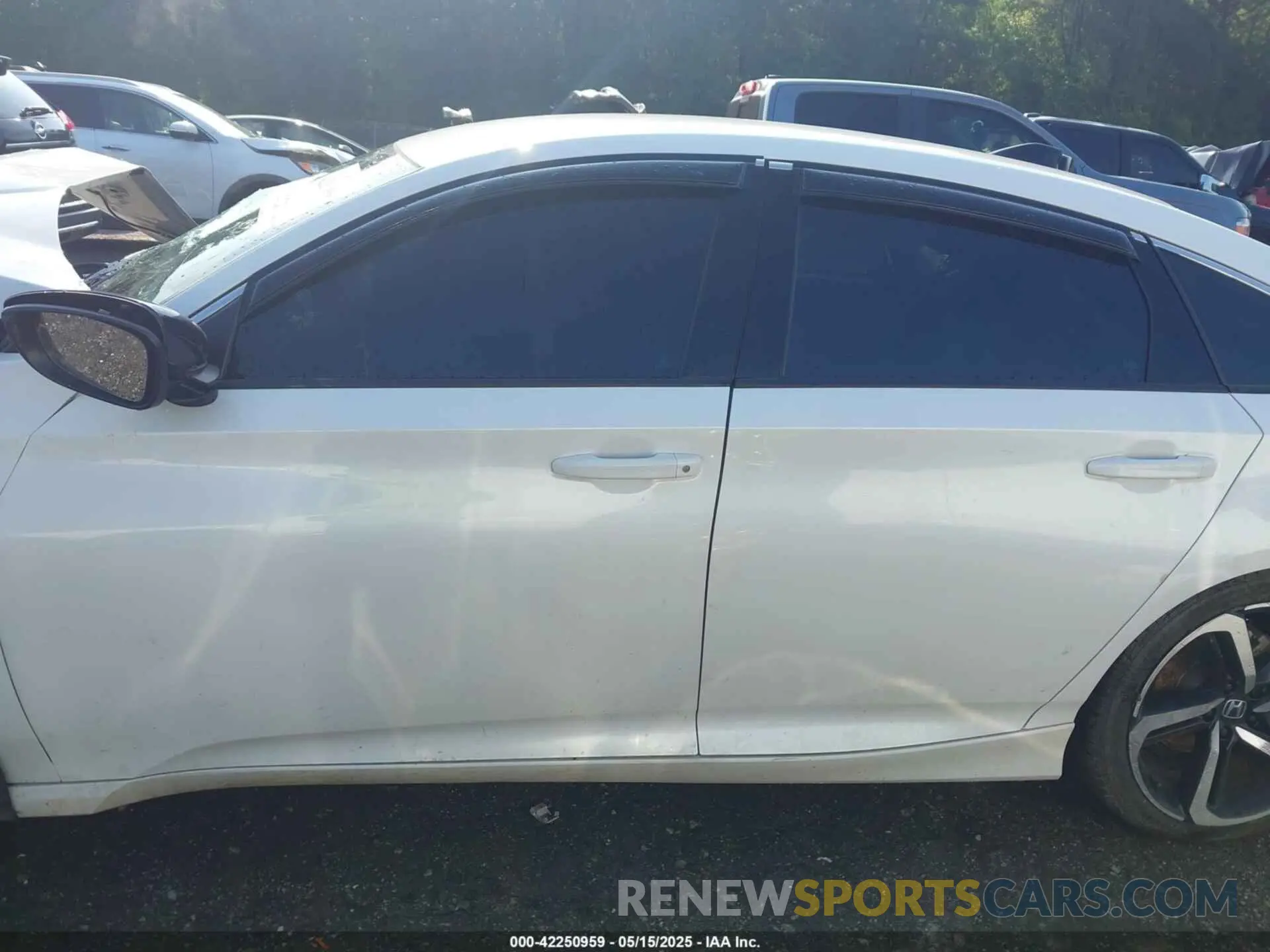 15 Photograph of a damaged car 1HGCV1F31NA050379 HONDA ACCORD 2022