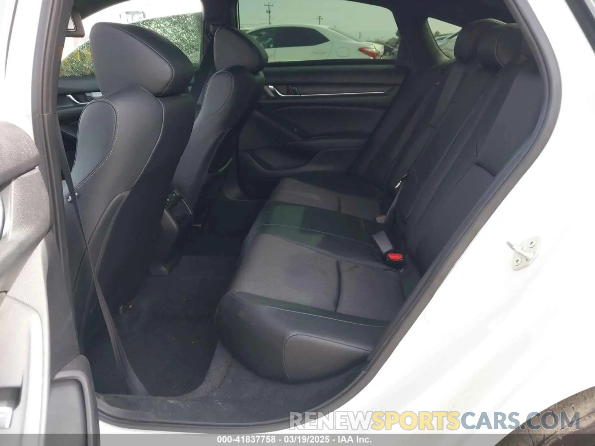 8 Photograph of a damaged car 1HGCV1F31NA057882 HONDA ACCORD 2022
