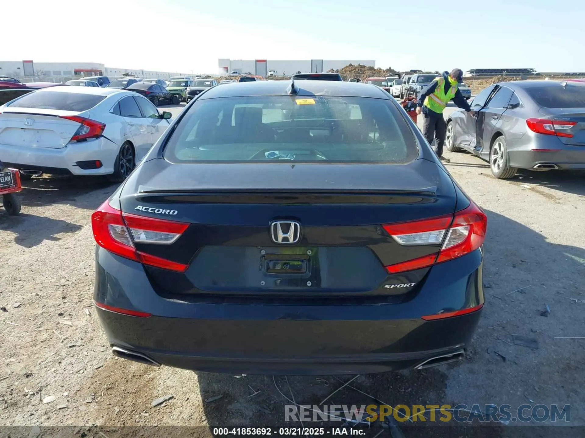 15 Photograph of a damaged car 1HGCV1F31NA082670 HONDA ACCORD 2022