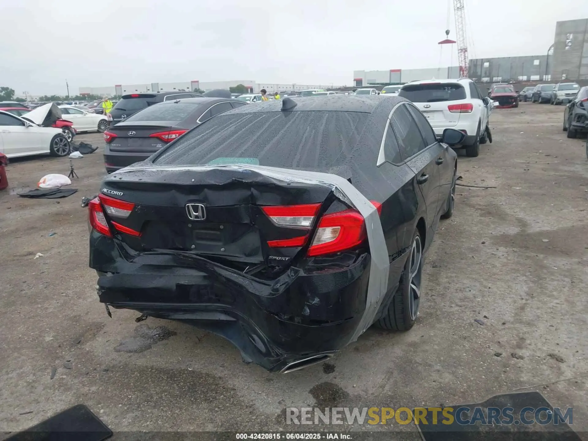 4 Photograph of a damaged car 1HGCV1F31NA085004 HONDA ACCORD 2022