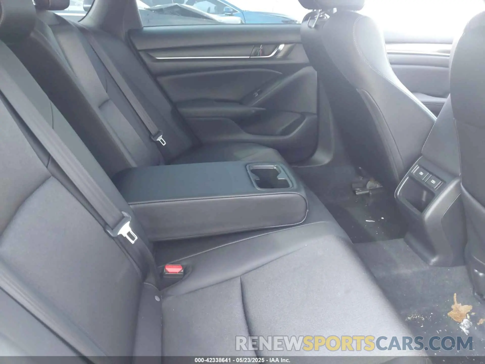 8 Photograph of a damaged car 1HGCV1F31NA086170 HONDA ACCORD 2022