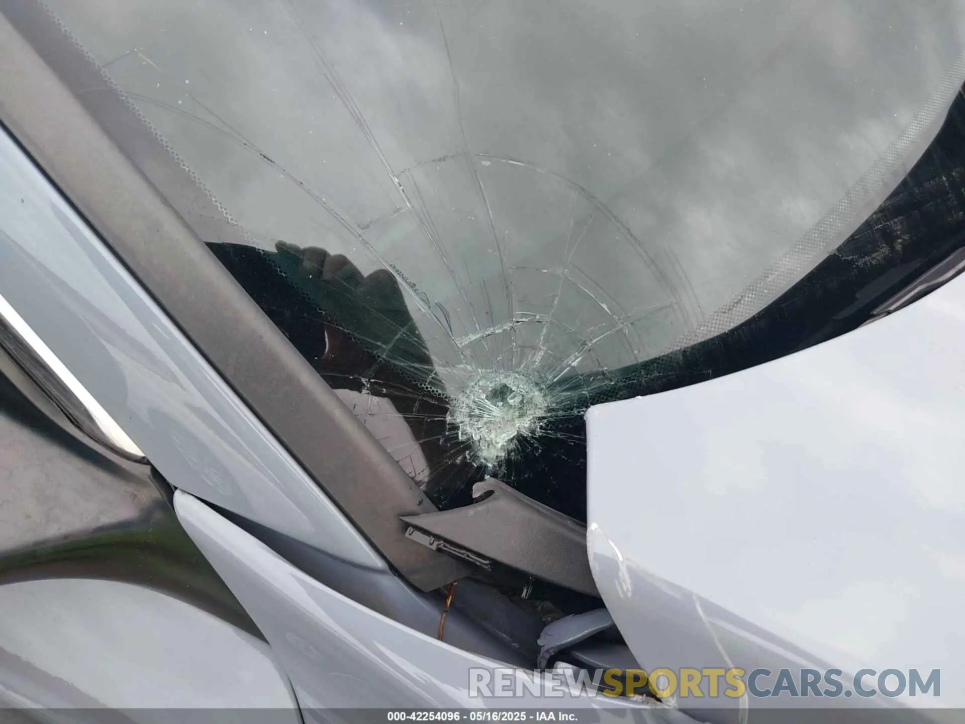 18 Photograph of a damaged car 1HGCV1F31NA093779 HONDA ACCORD 2022