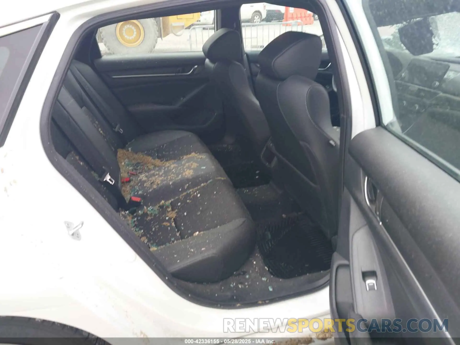 8 Photograph of a damaged car 1HGCV1F31NA119443 HONDA ACCORD 2022