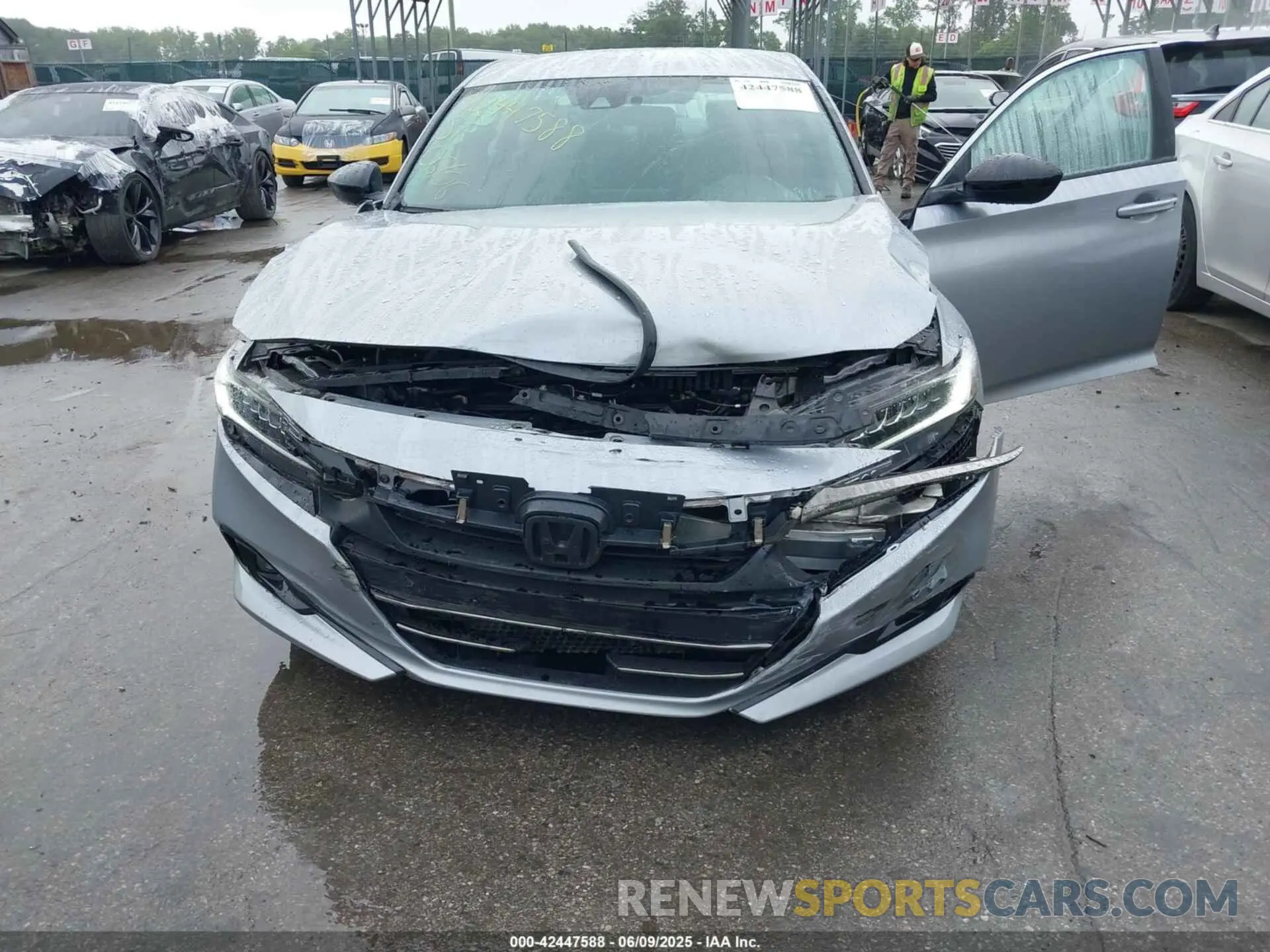6 Photograph of a damaged car 1HGCV1F32NA012613 HONDA ACCORD 2022