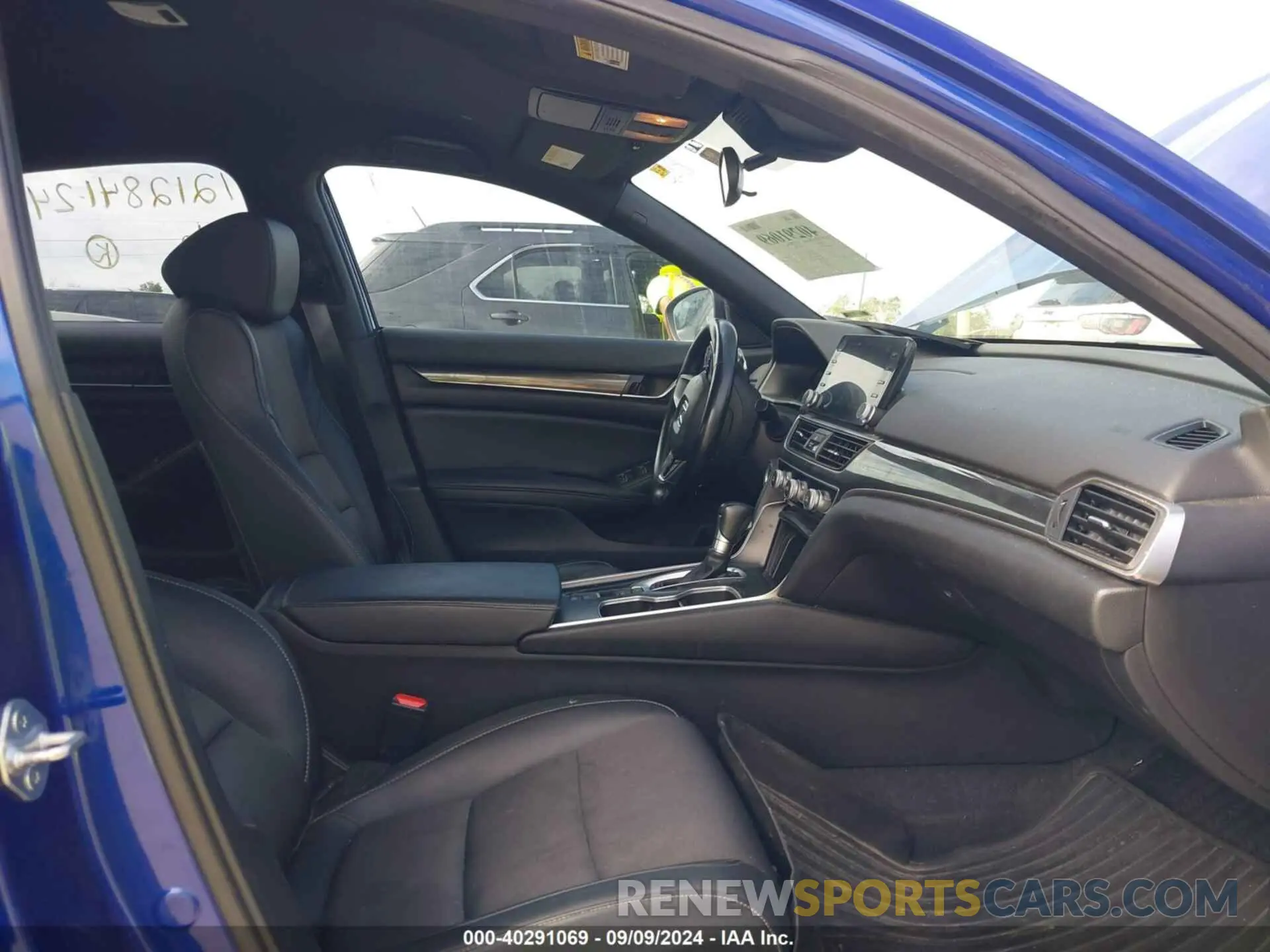 5 Photograph of a damaged car 1HGCV1F32NA019335 HONDA ACCORD 2022