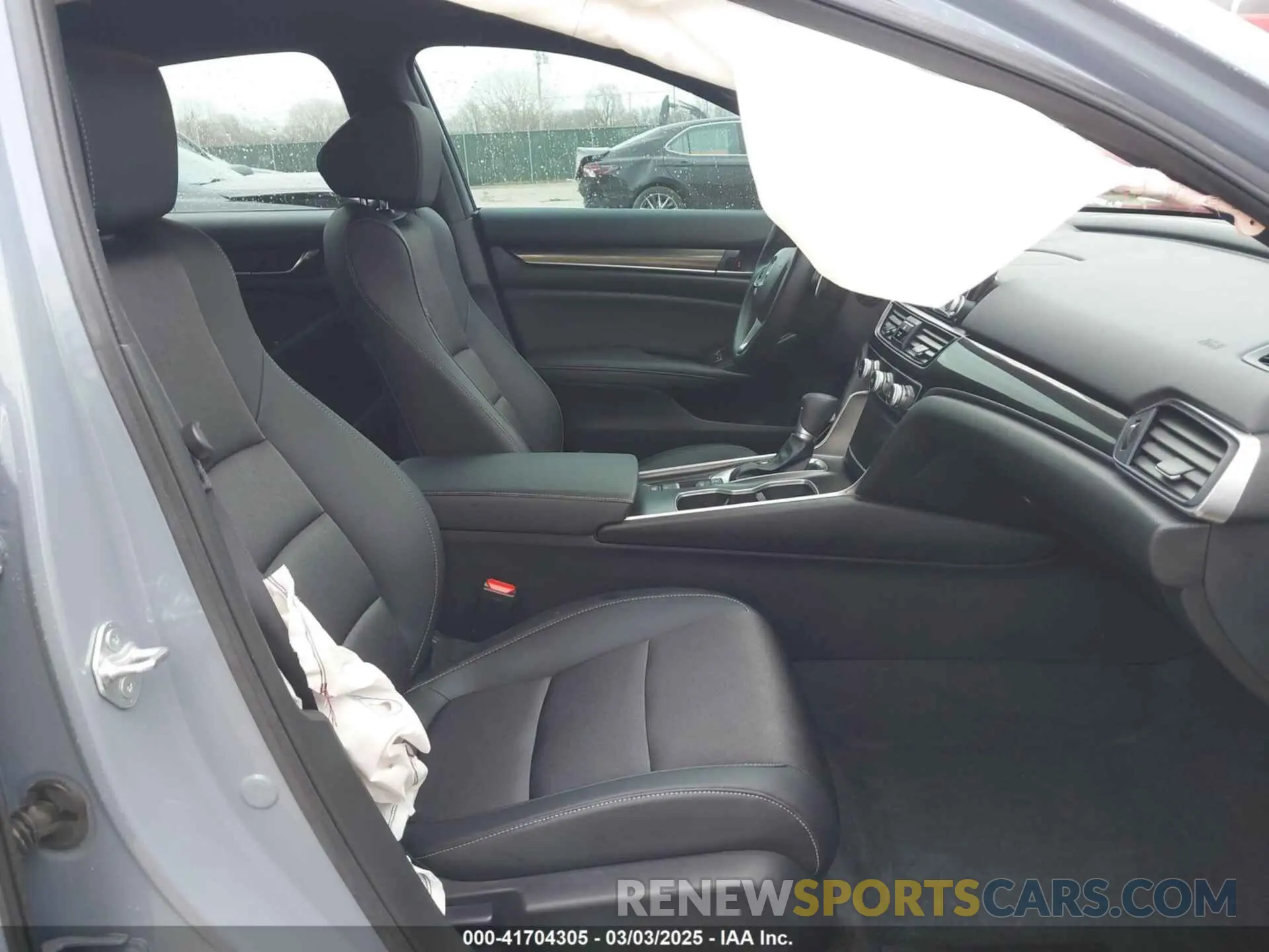5 Photograph of a damaged car 1HGCV1F32NA109021 HONDA ACCORD 2022