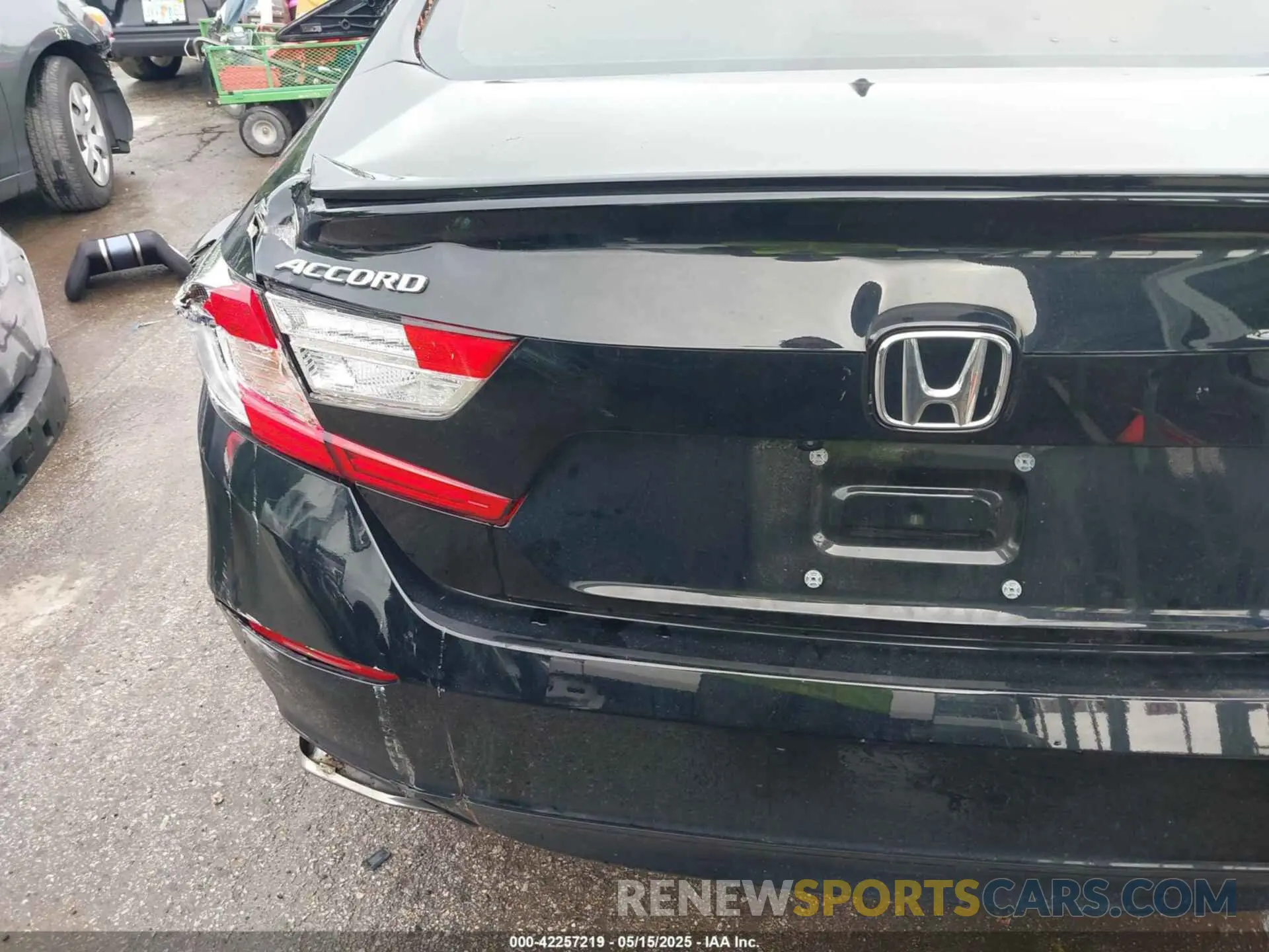 19 Photograph of a damaged car 1HGCV1F32NA111237 HONDA ACCORD 2022