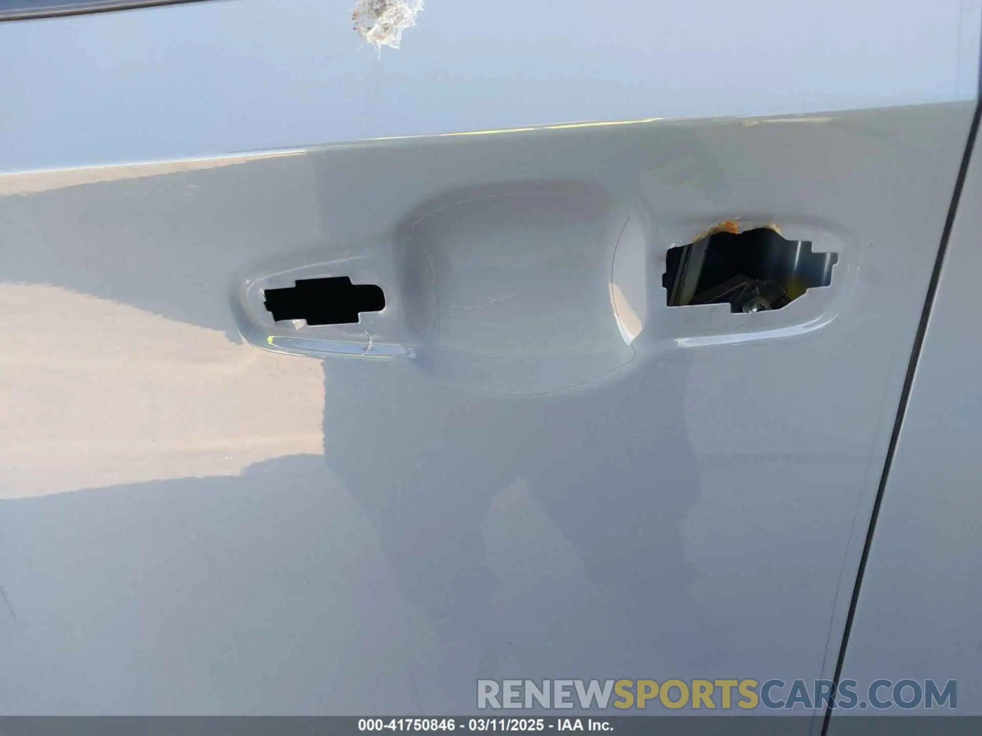 19 Photograph of a damaged car 1HGCV1F33NA005850 HONDA ACCORD 2022