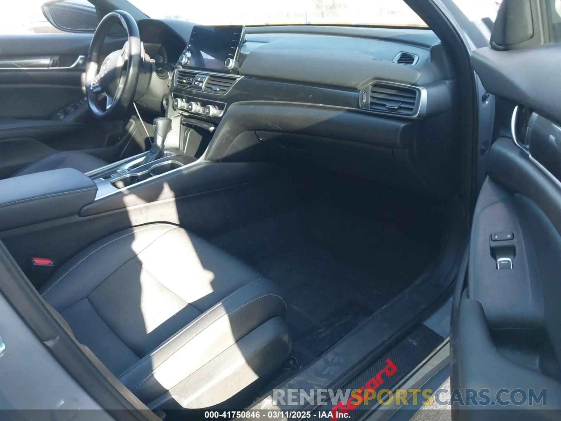 5 Photograph of a damaged car 1HGCV1F33NA005850 HONDA ACCORD 2022