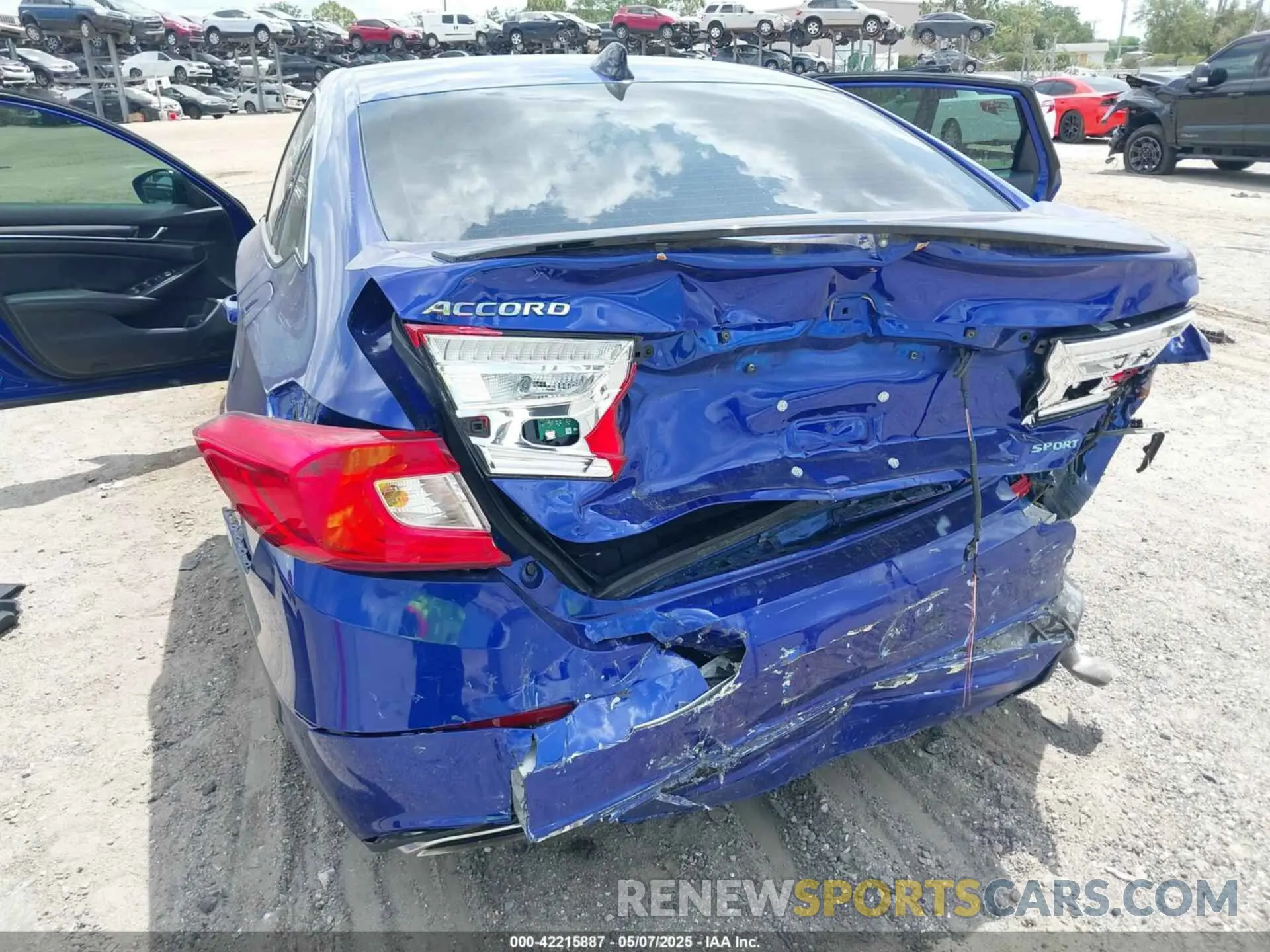 6 Photograph of a damaged car 1HGCV1F33NA083674 HONDA ACCORD 2022