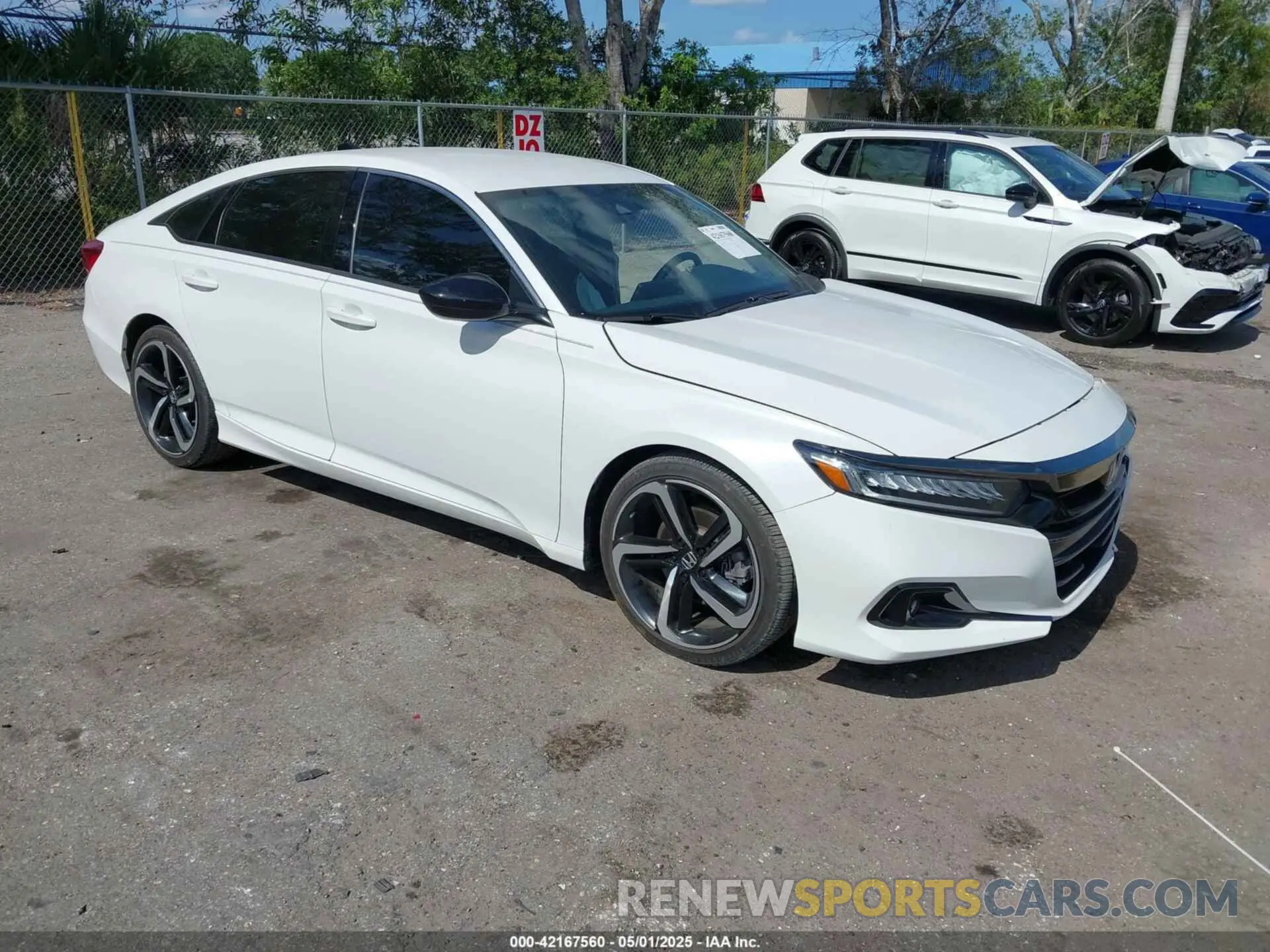 1 Photograph of a damaged car 1HGCV1F33NA101820 HONDA ACCORD 2022