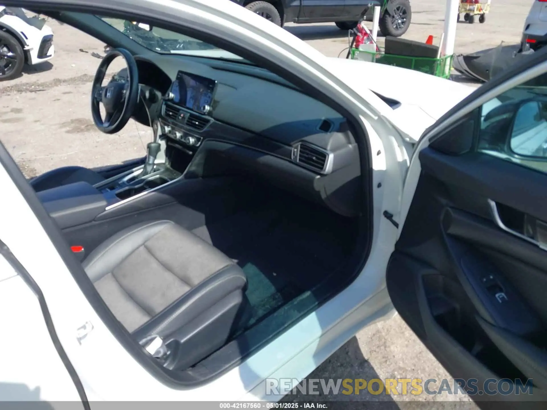 5 Photograph of a damaged car 1HGCV1F33NA101820 HONDA ACCORD 2022