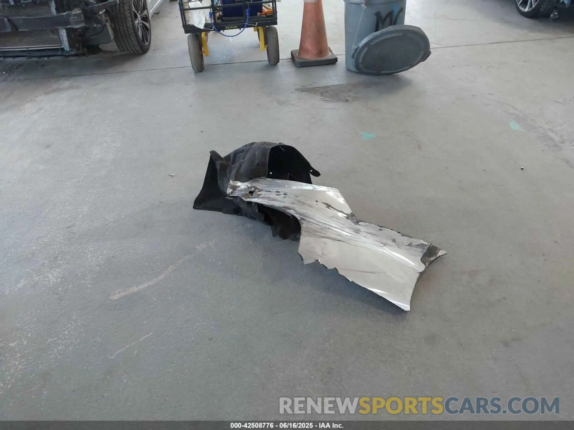 12 Photograph of a damaged car 1HGCV1F33NA114356 HONDA ACCORD 2022
