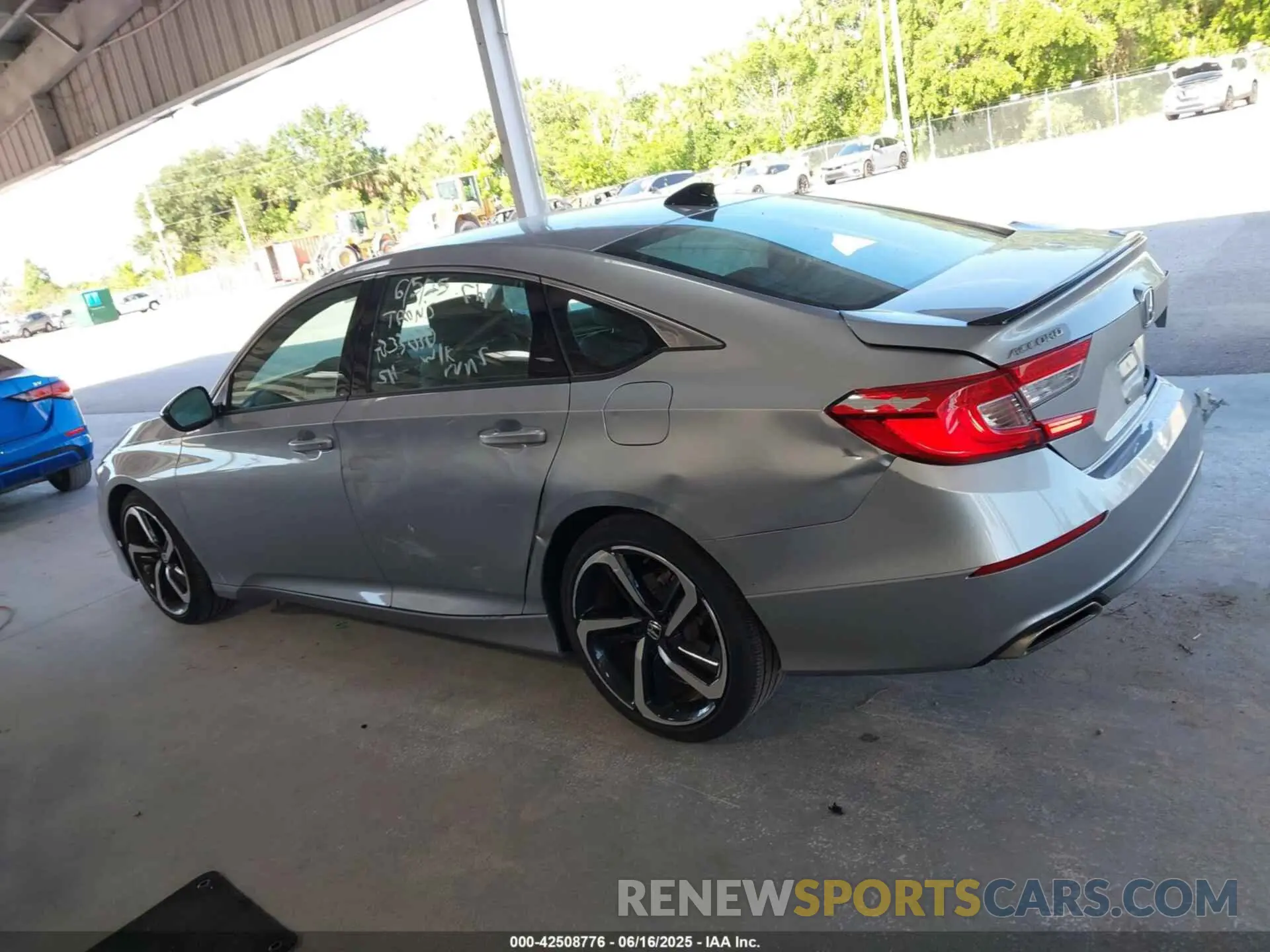 15 Photograph of a damaged car 1HGCV1F33NA114356 HONDA ACCORD 2022