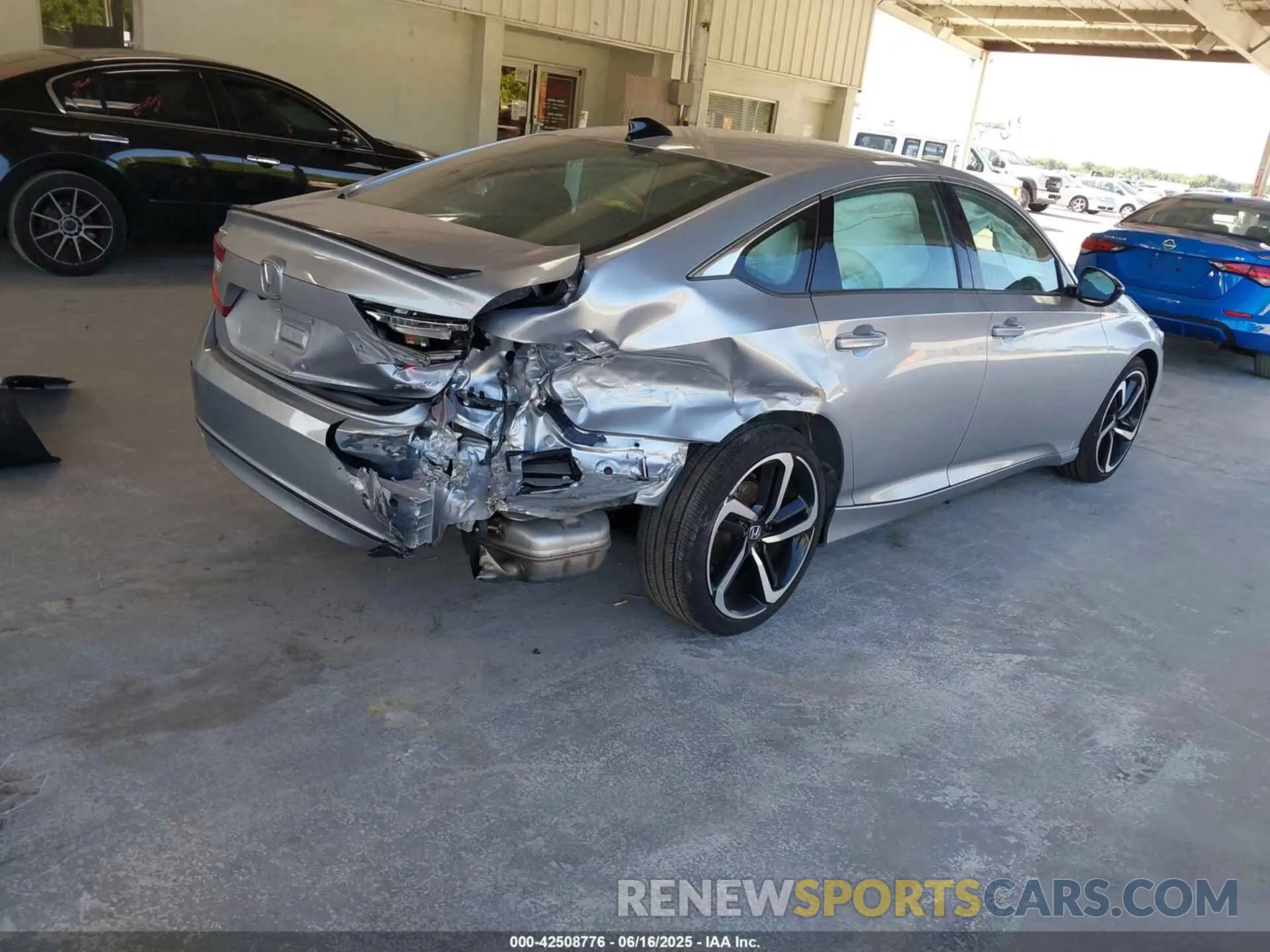 4 Photograph of a damaged car 1HGCV1F33NA114356 HONDA ACCORD 2022