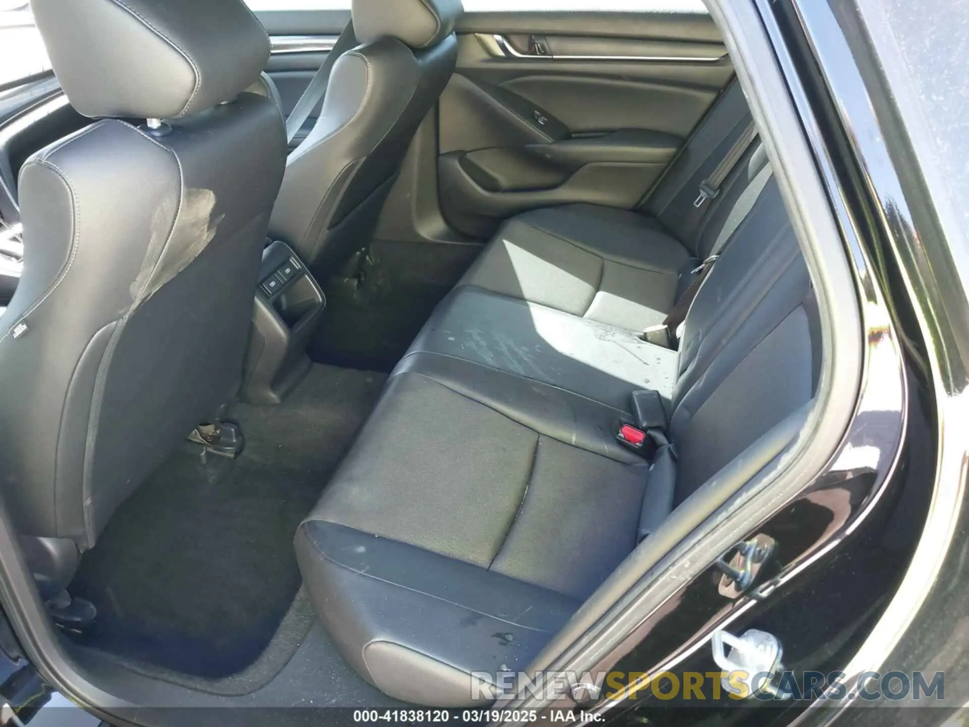 8 Photograph of a damaged car 1HGCV1F34NA025394 HONDA ACCORD 2022