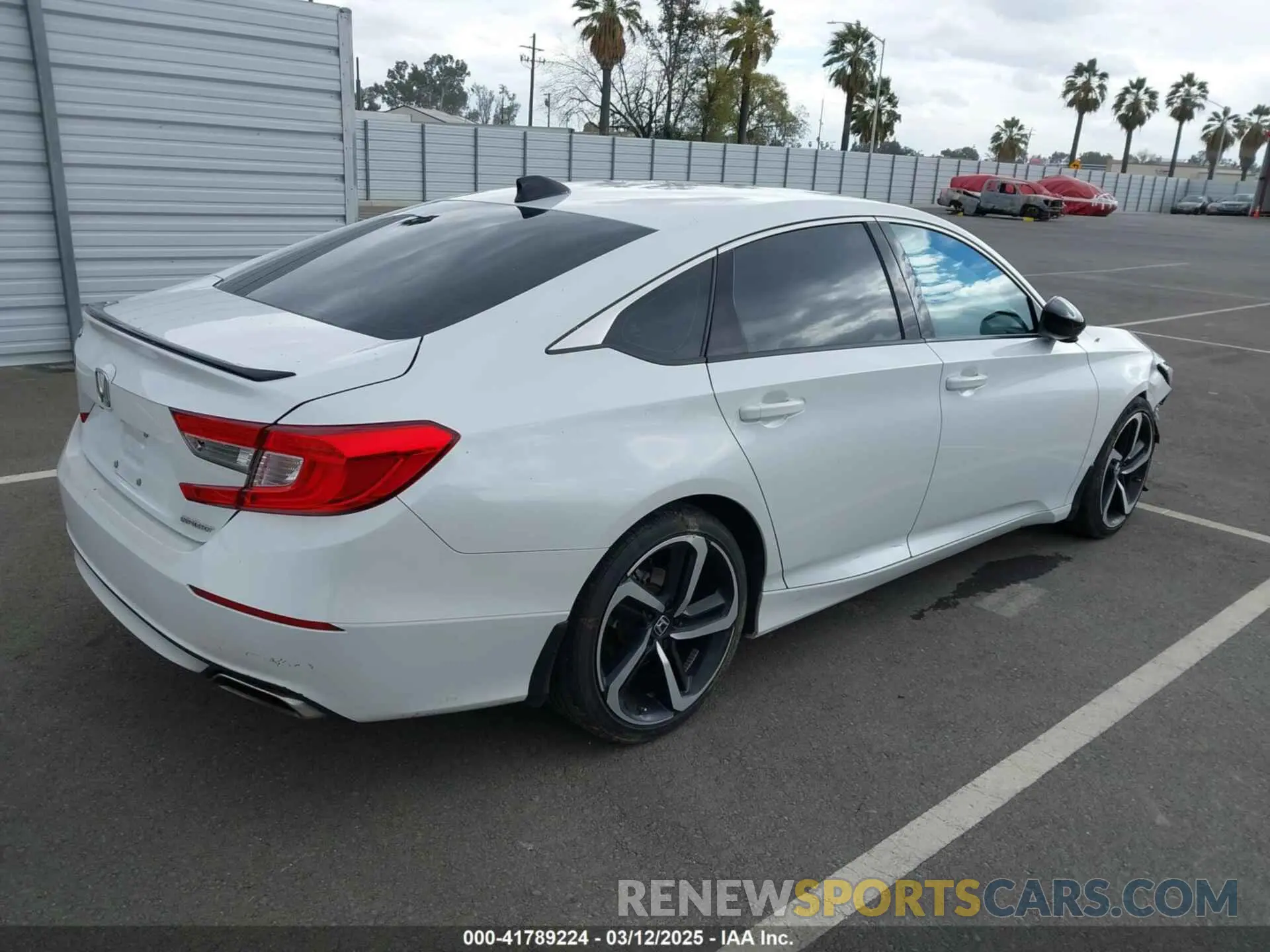 4 Photograph of a damaged car 1HGCV1F34NA025766 HONDA ACCORD 2022