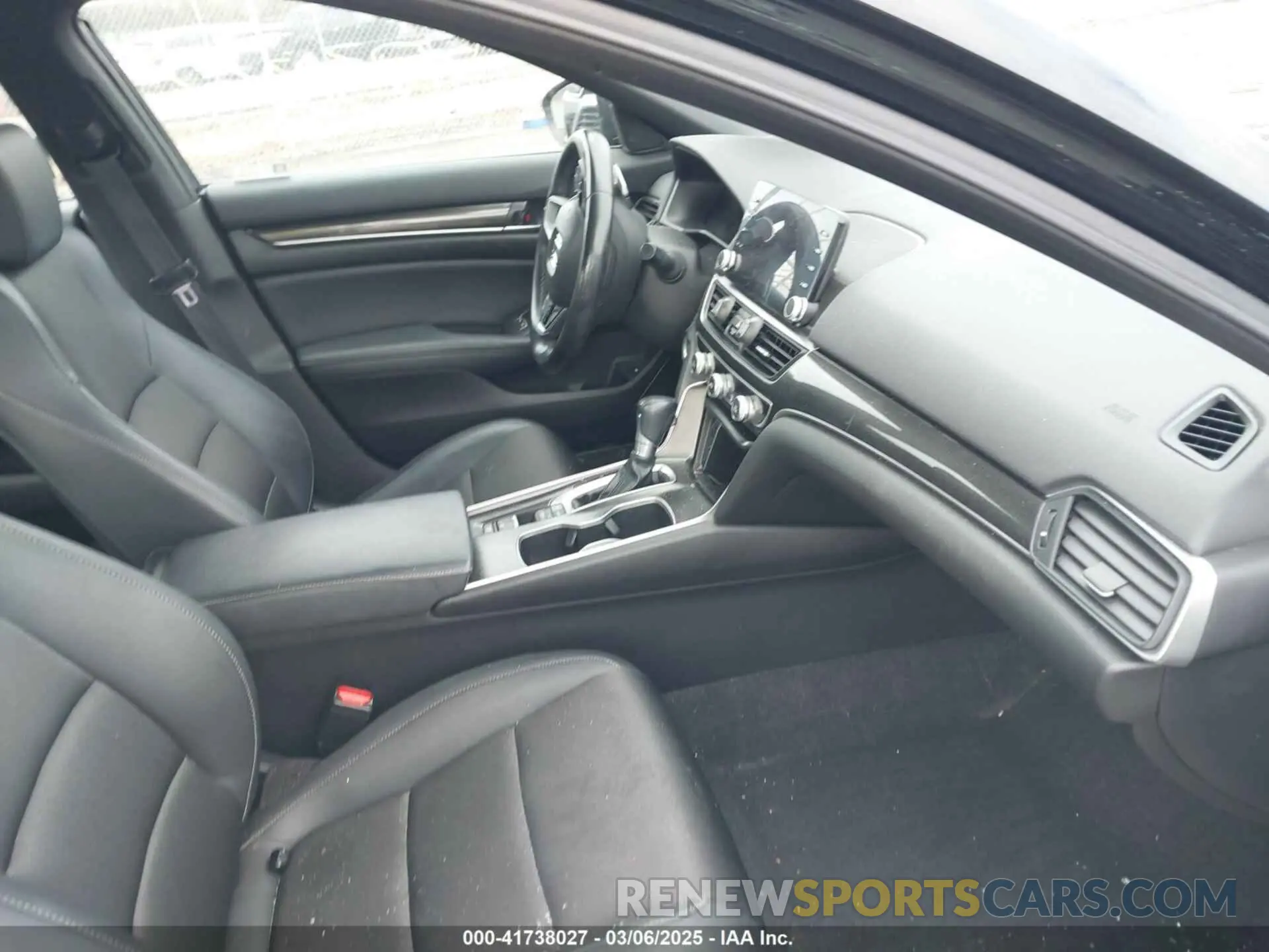 5 Photograph of a damaged car 1HGCV1F34NA046410 HONDA ACCORD 2022