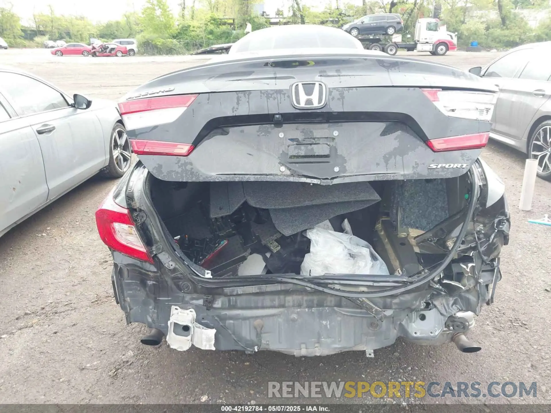 6 Photograph of a damaged car 1HGCV1F34NA076779 HONDA ACCORD 2022