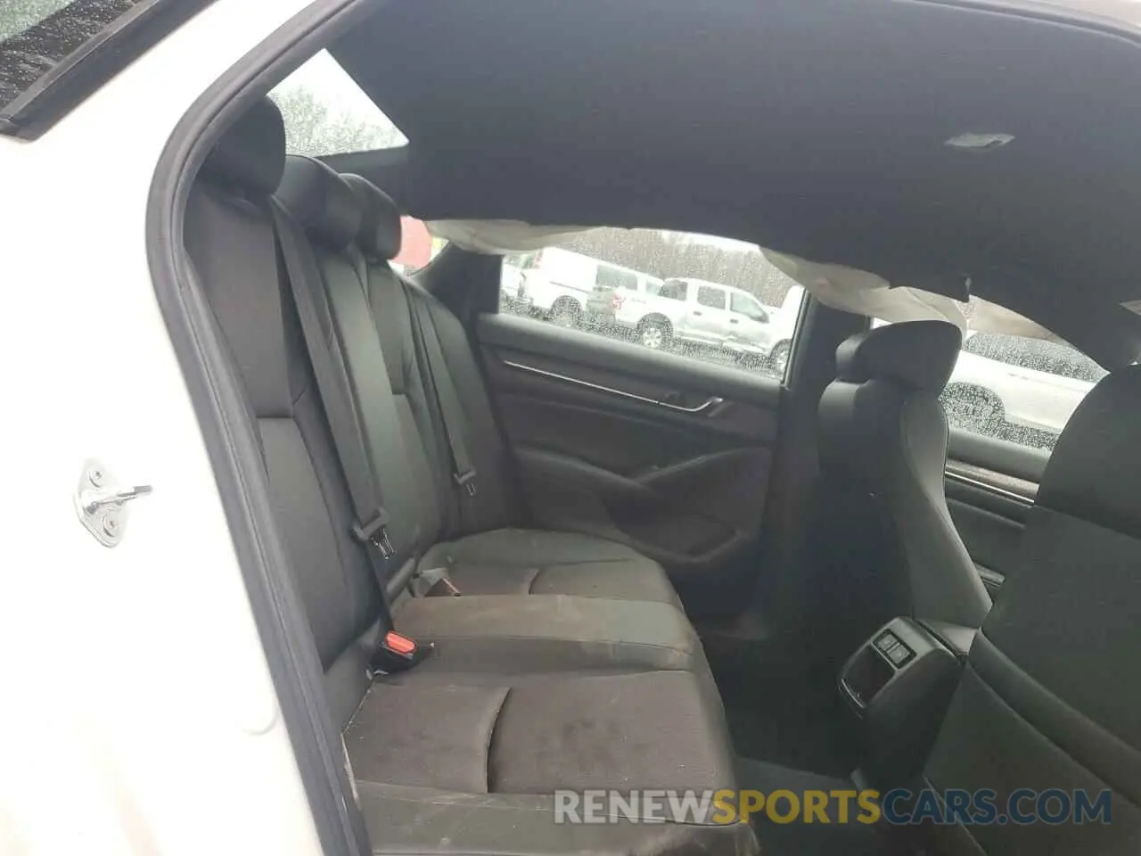 10 Photograph of a damaged car 1HGCV1F34NA118805 HONDA ACCORD 2022