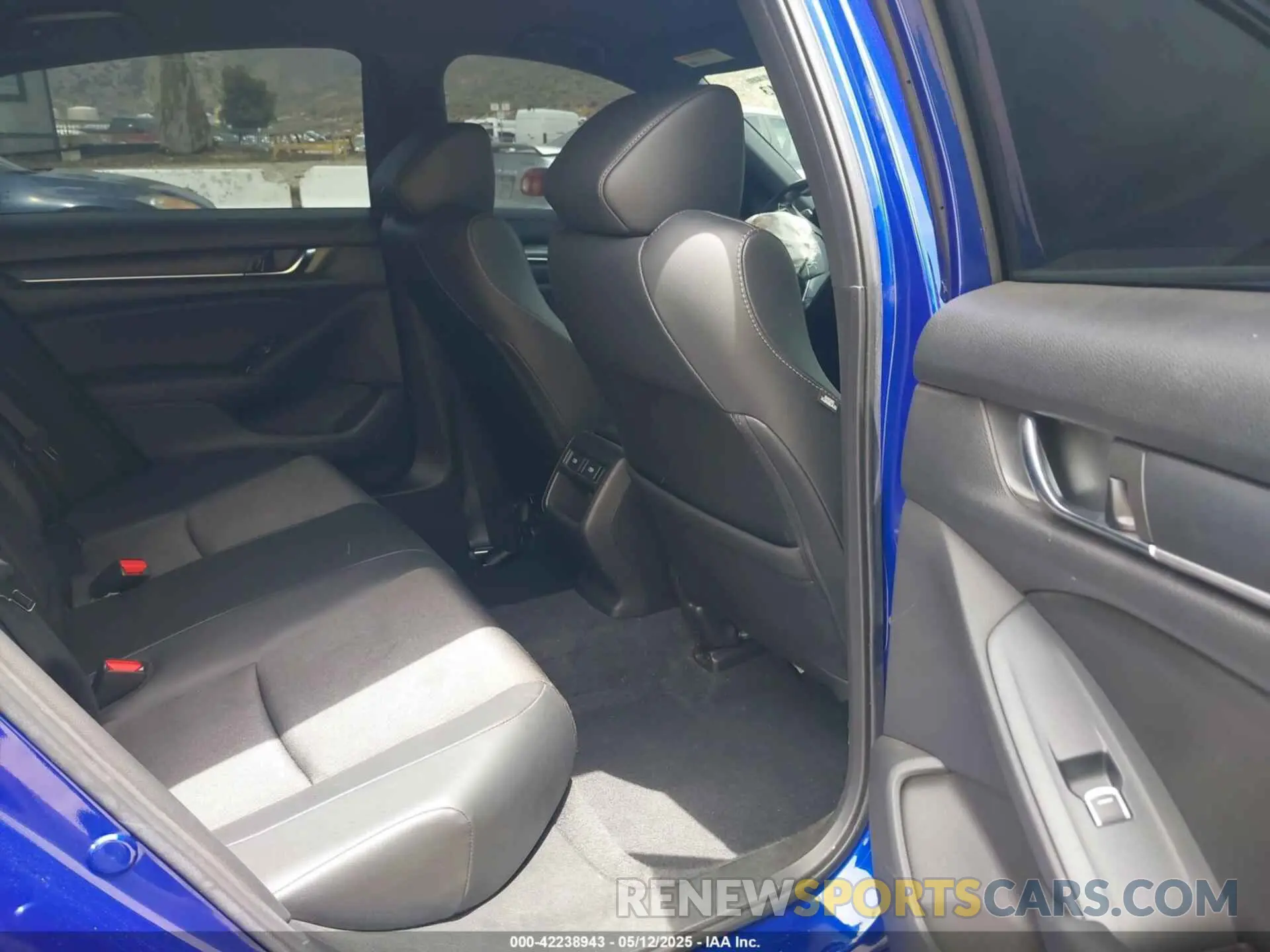 8 Photograph of a damaged car 1HGCV1F35NA005154 HONDA ACCORD 2022