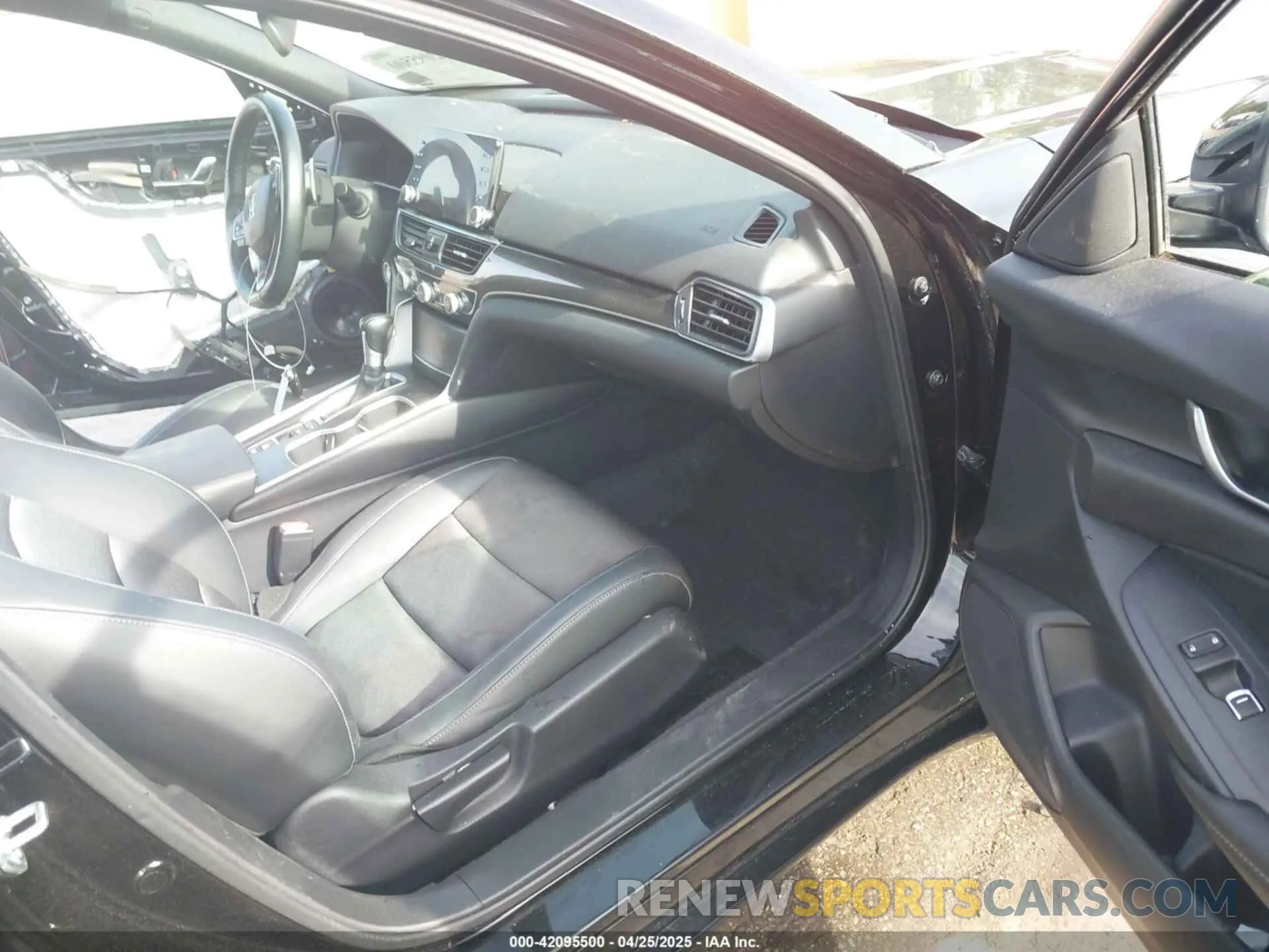 5 Photograph of a damaged car 1HGCV1F35NA070652 HONDA ACCORD 2022