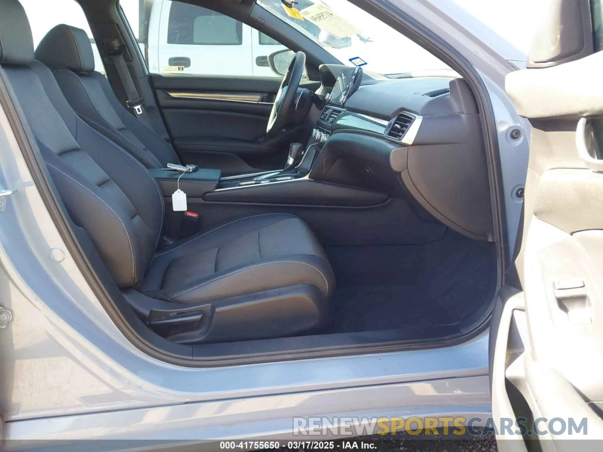 5 Photograph of a damaged car 1HGCV1F35NA079593 HONDA ACCORD 2022
