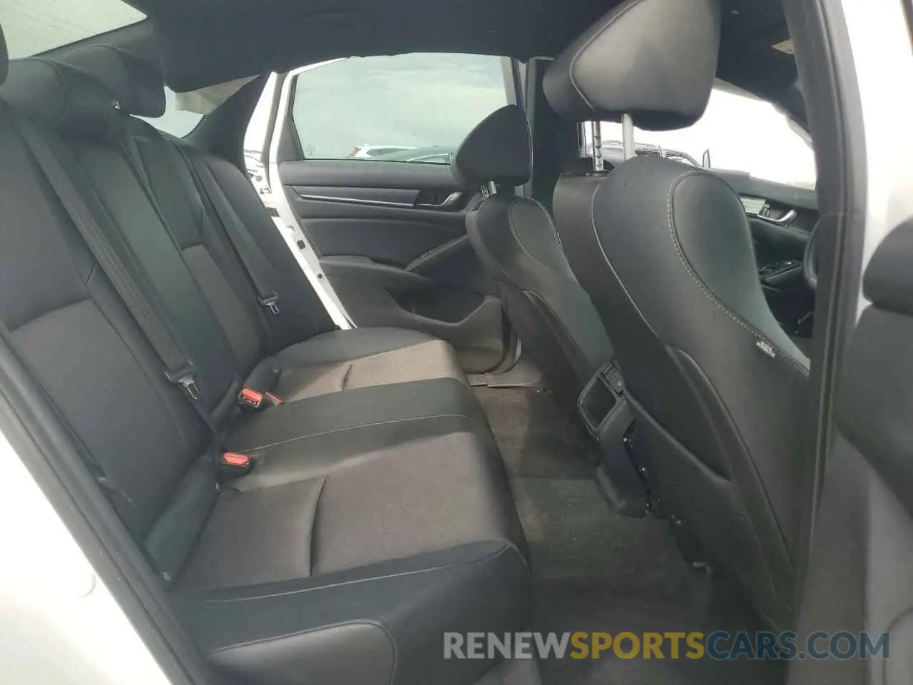 10 Photograph of a damaged car 1HGCV1F35NA115251 HONDA ACCORD 2022