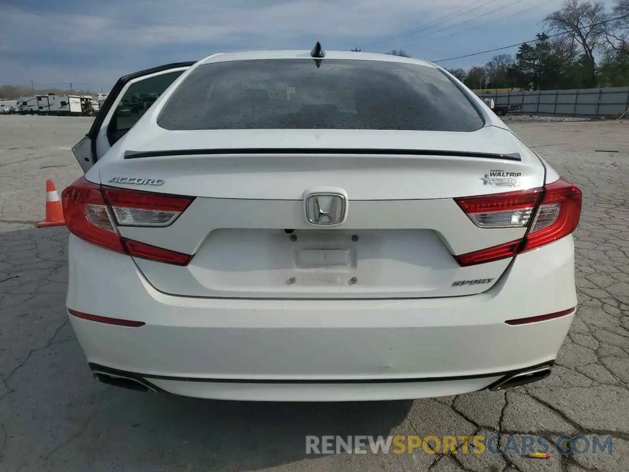 6 Photograph of a damaged car 1HGCV1F35NA115251 HONDA ACCORD 2022