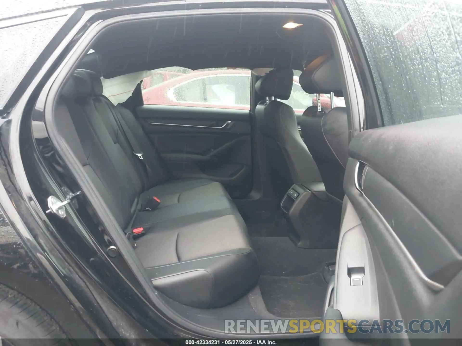 8 Photograph of a damaged car 1HGCV1F35NA116075 HONDA ACCORD 2022
