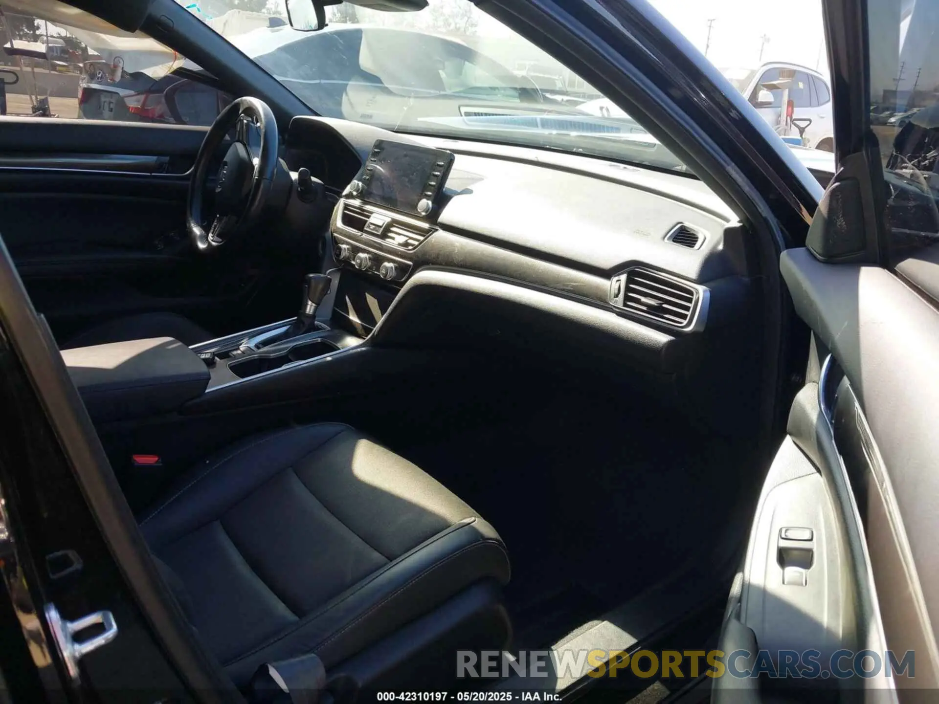 5 Photograph of a damaged car 1HGCV1F35NA122622 HONDA ACCORD 2022